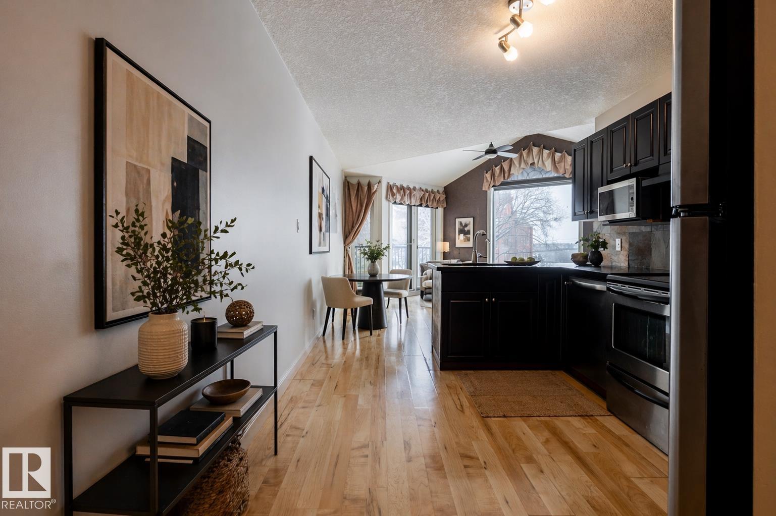 304 9336 Jasper Avenue, Edmonton, MLS® # E4502190