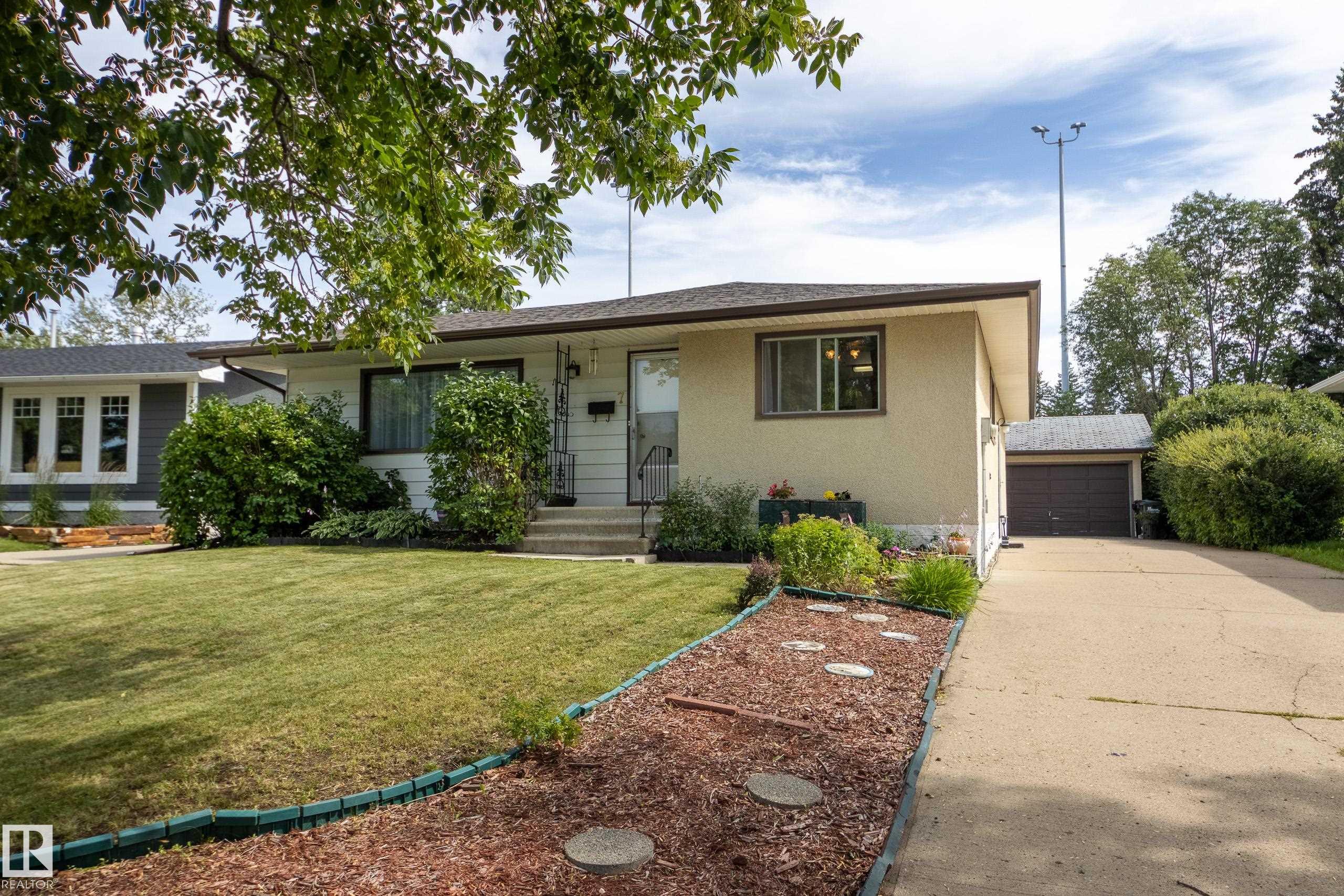 7 Strathcona Place, Sherwood Park, MLS® # E4502680