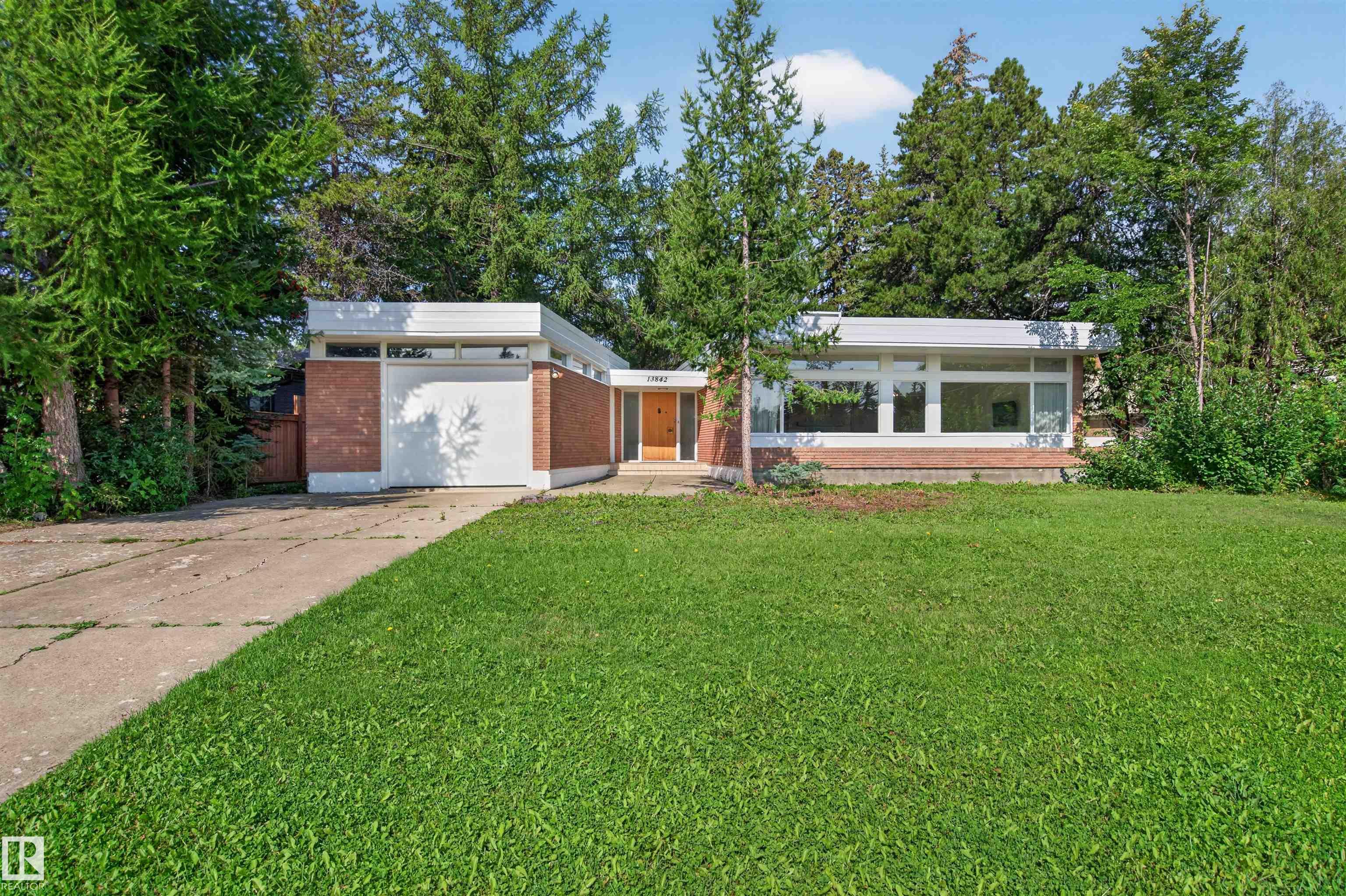 13842 Ravine Drive, Edmonton, MLS® # E4504028