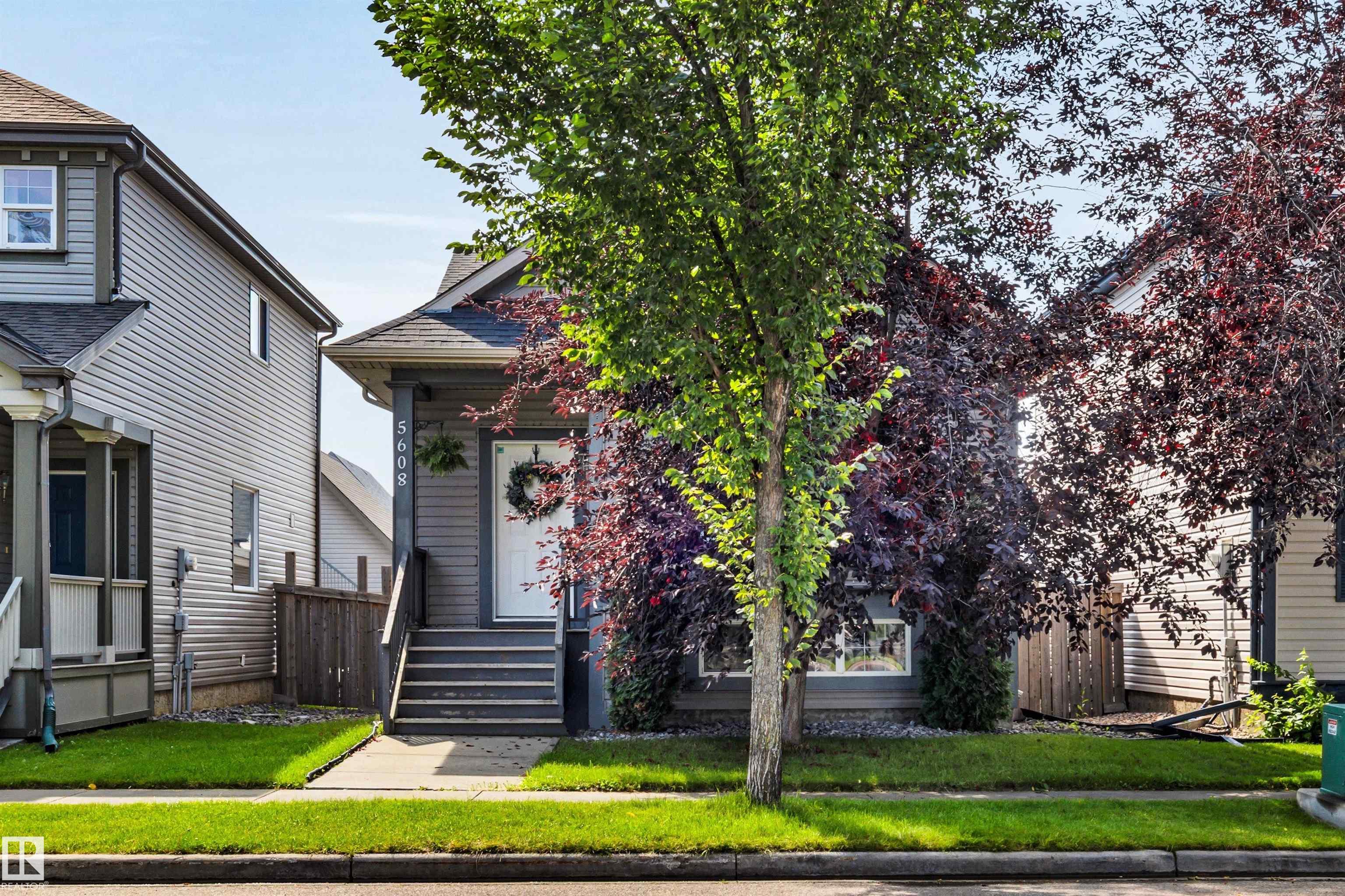 Real Estate Listing MLS E4504550