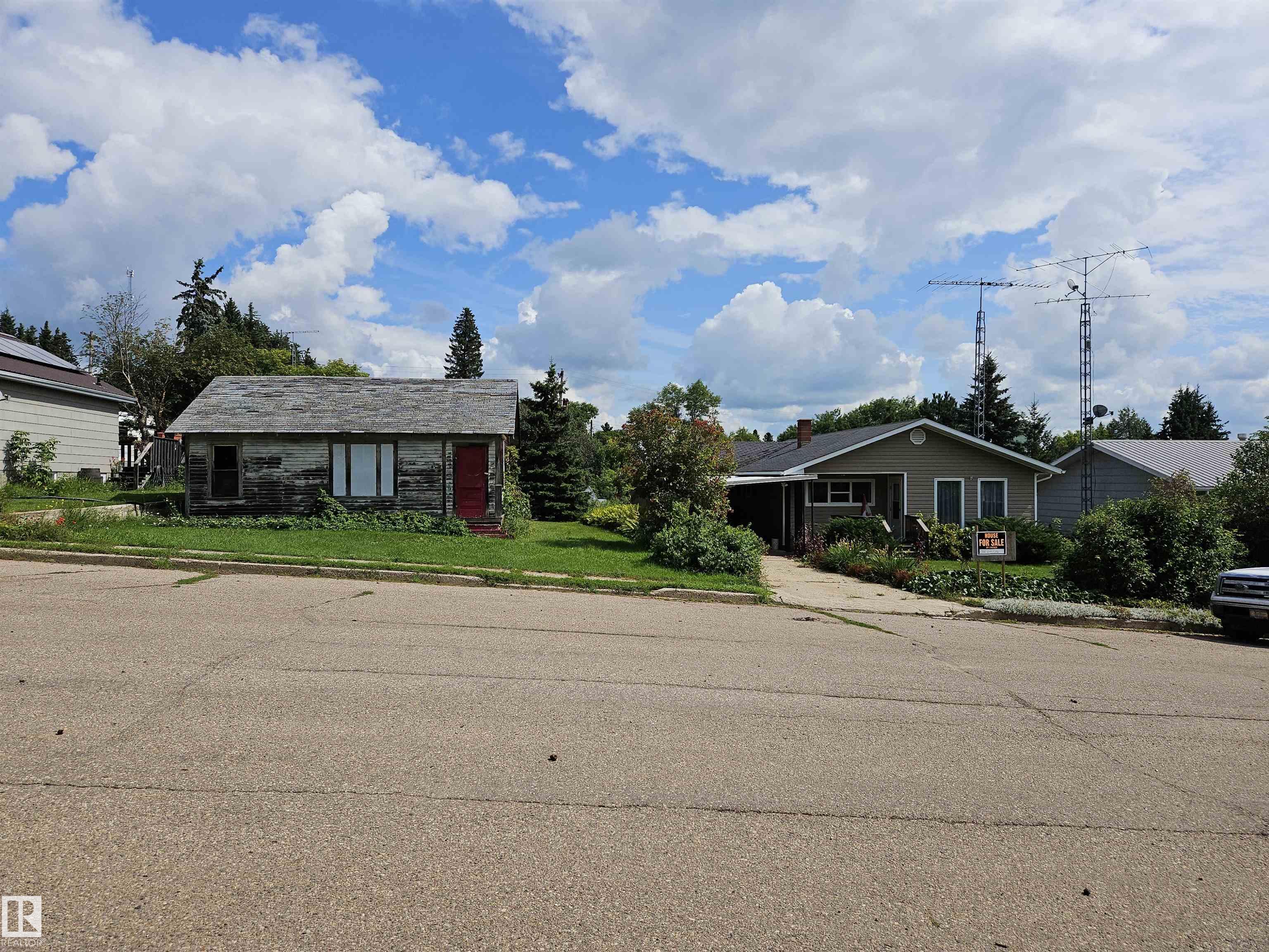 5011 48 Street, Myrnam, MLS® # E4504575
