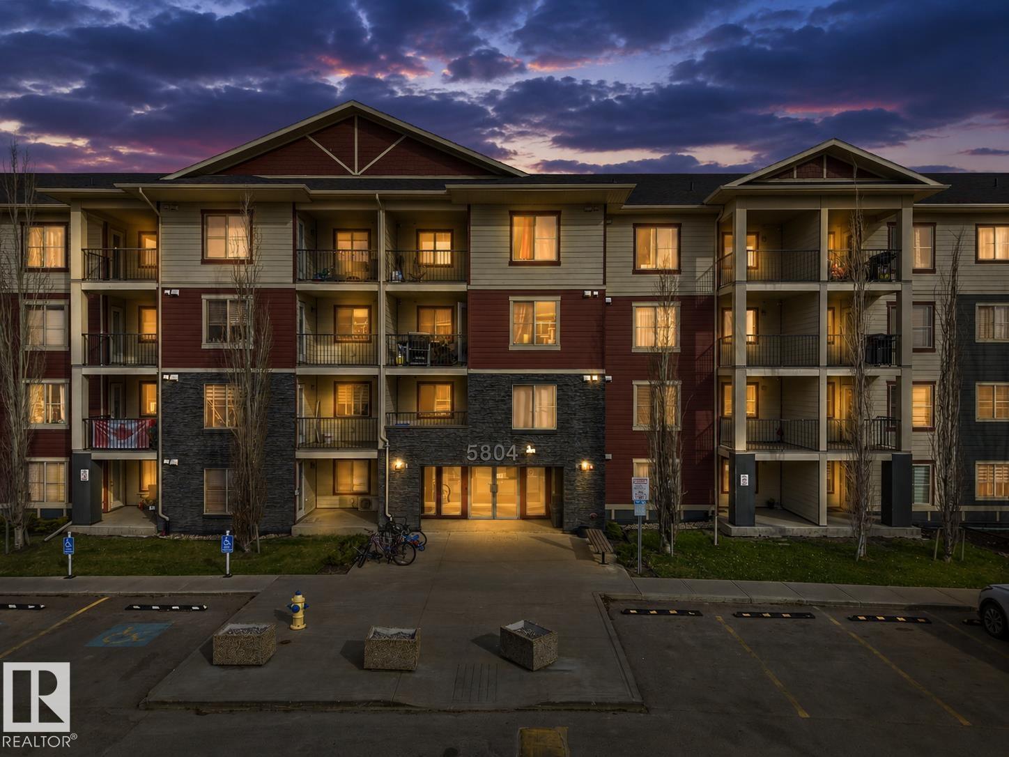 Real Estate Listing MLS E4504716