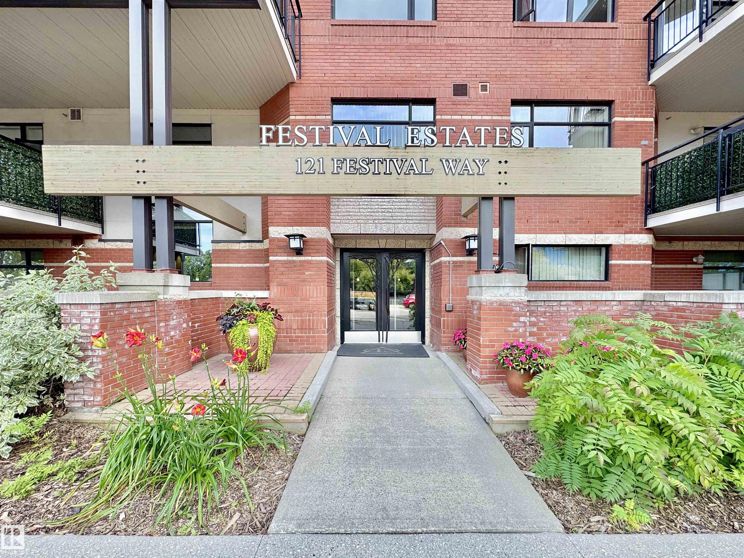 Real Estate Listing MLS E4504988