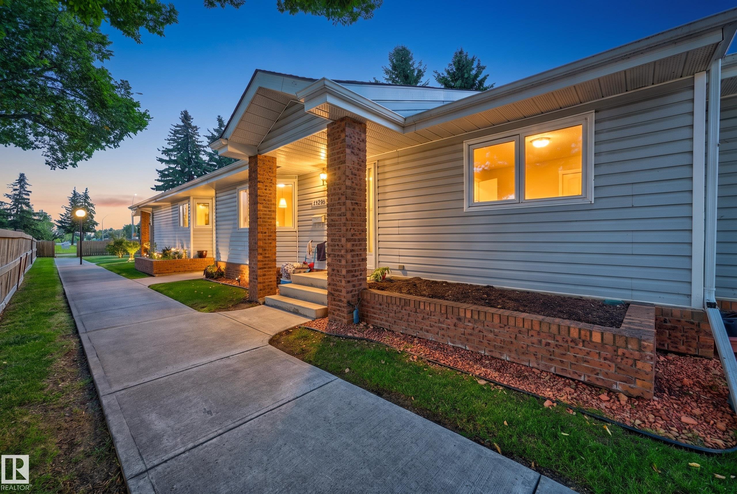 17206 Callingwood Road, Edmonton, MLS® # E4505738