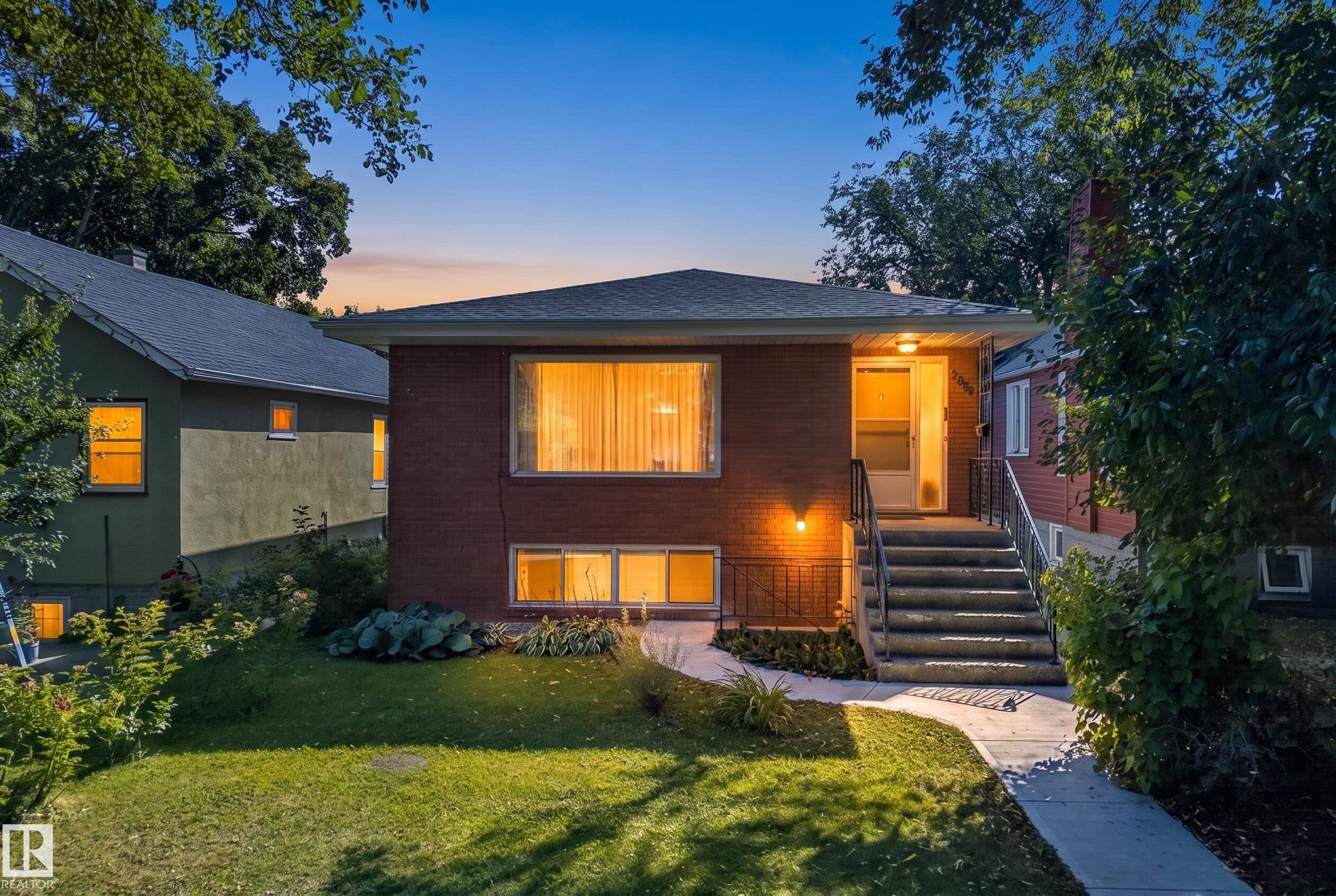 9821 83 Avenue, Edmonton, MLS® # E4506939