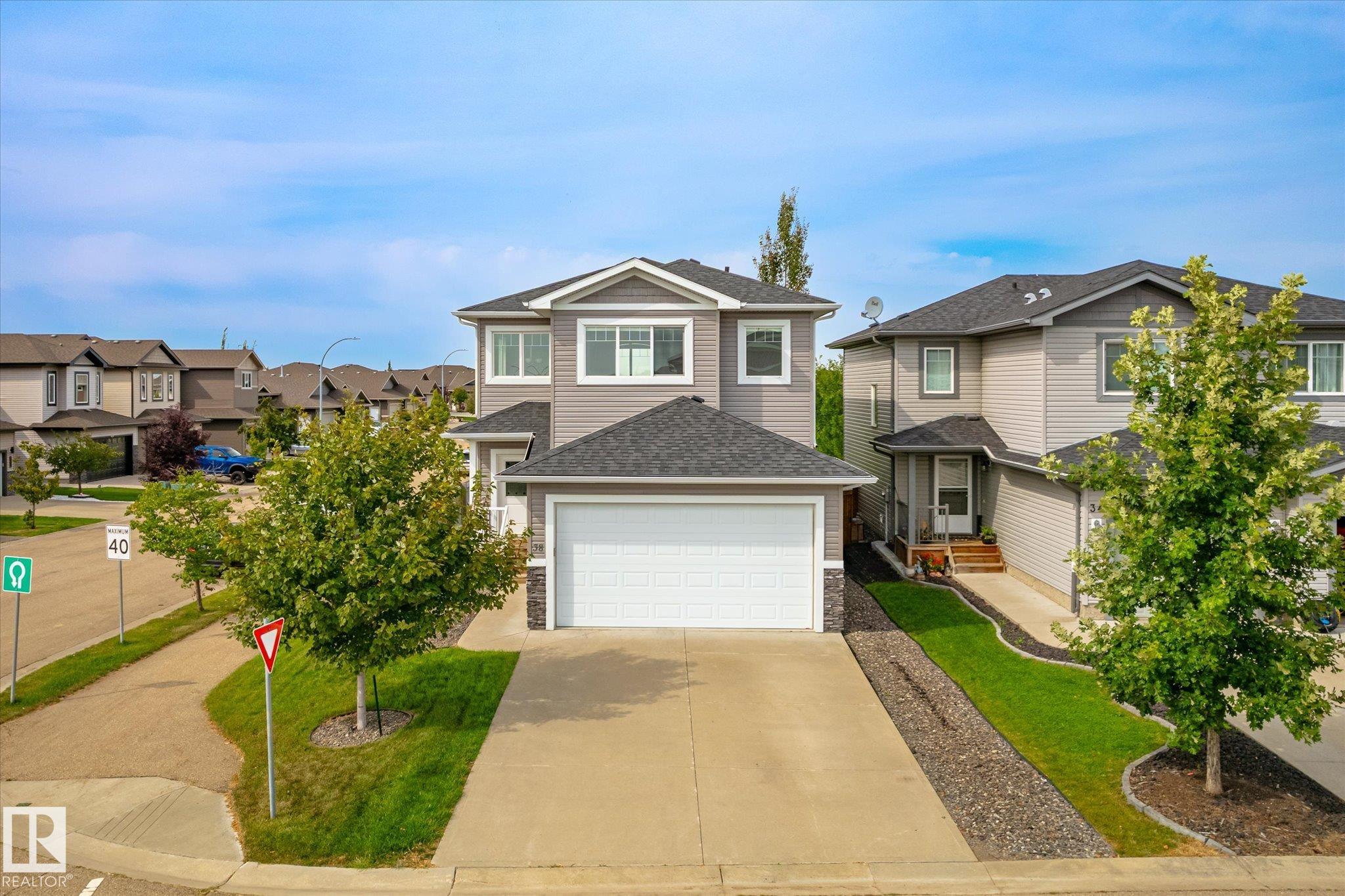 Real Estate Listing MLS E4507194