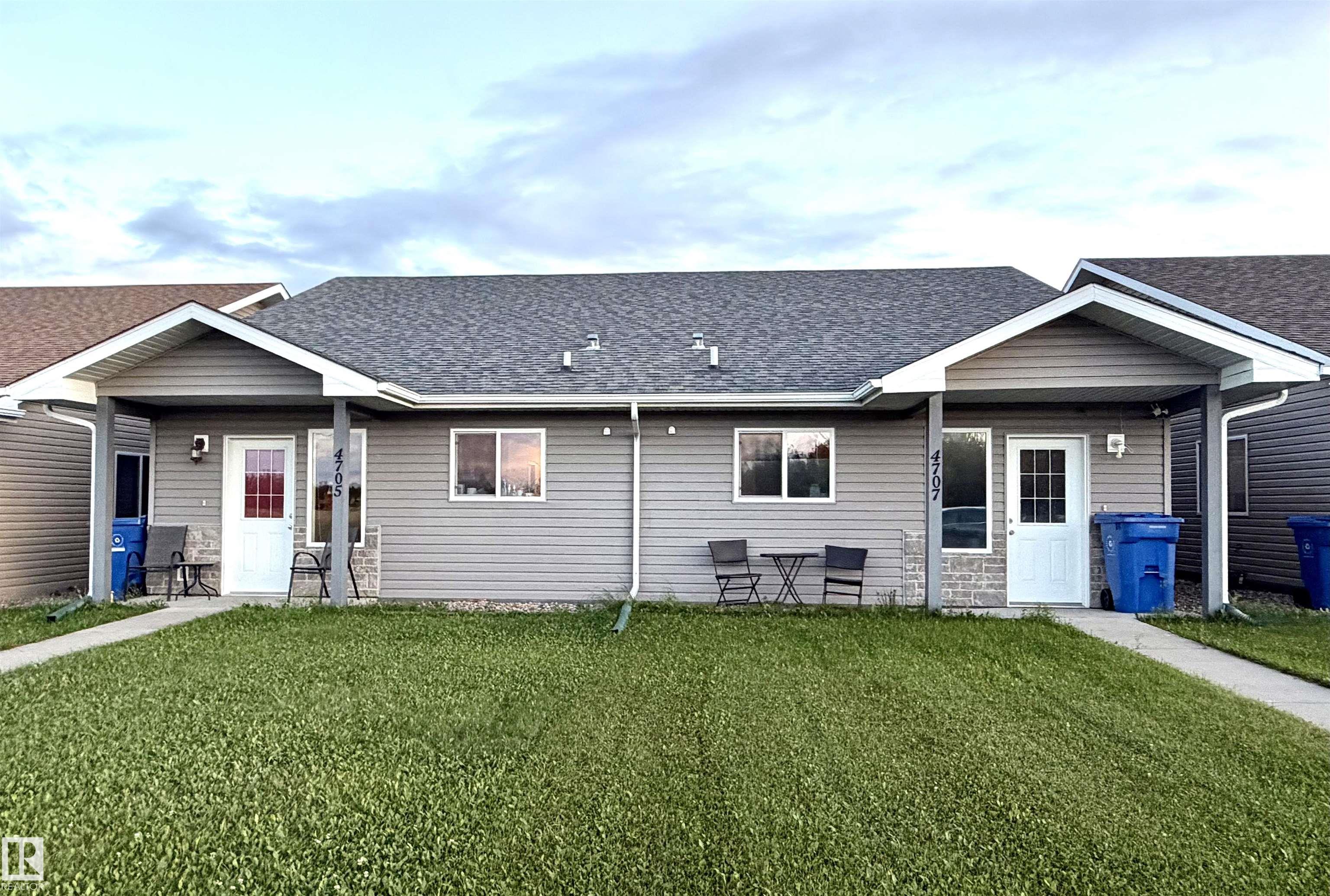 4705 & 4707 61 Avenue, Vegreville, MLS® # E4508771