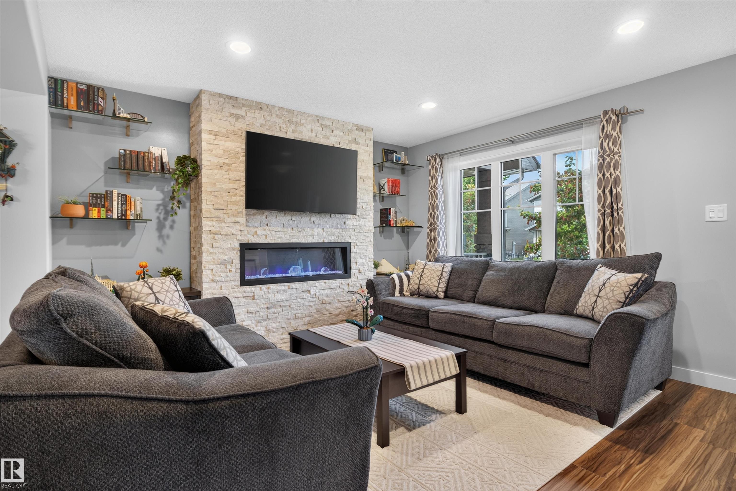319 Desrochers Boulevard, Edmonton, MLS® # E4508858