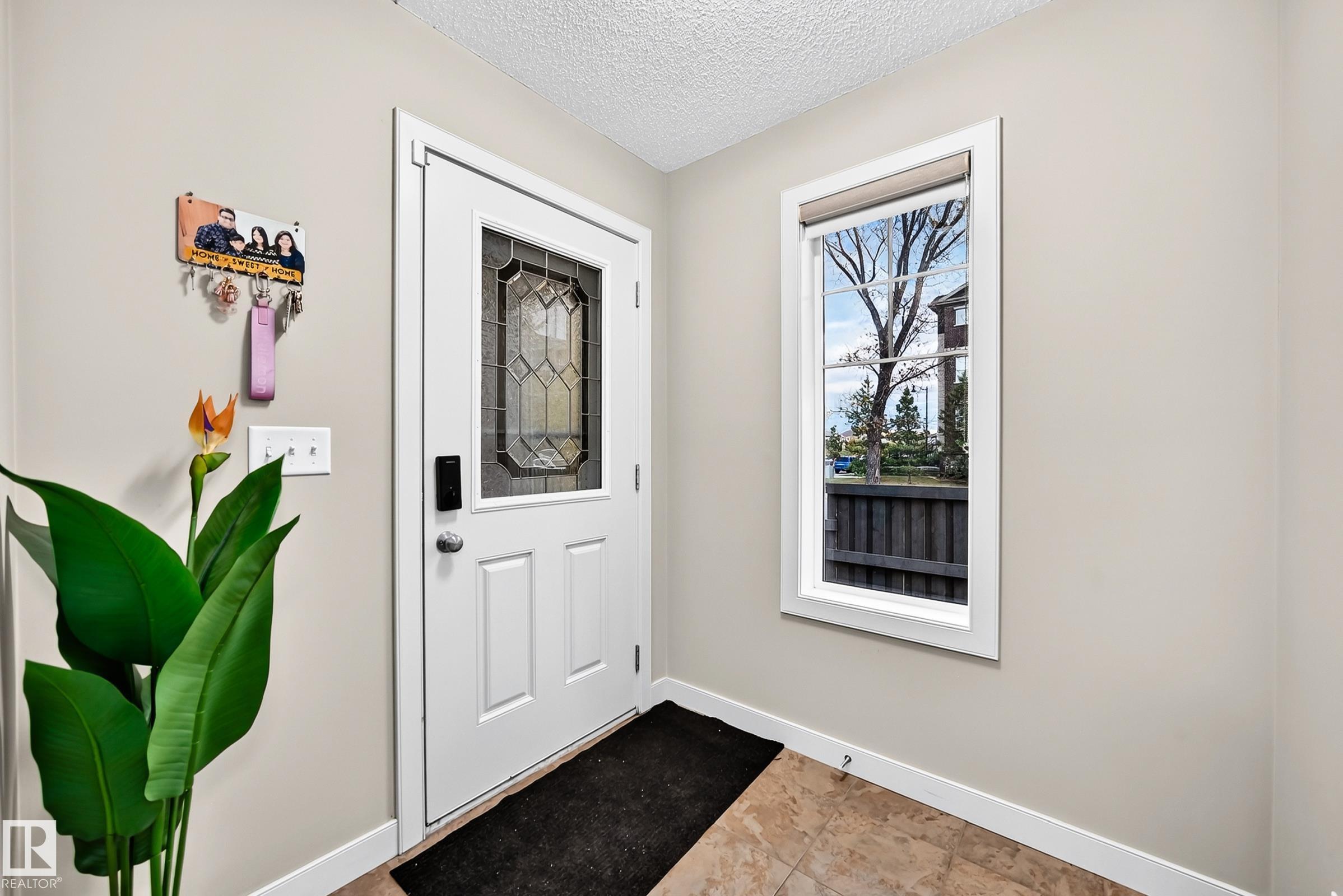 1673 Cunningham Way, Edmonton, MLS® # E4511985