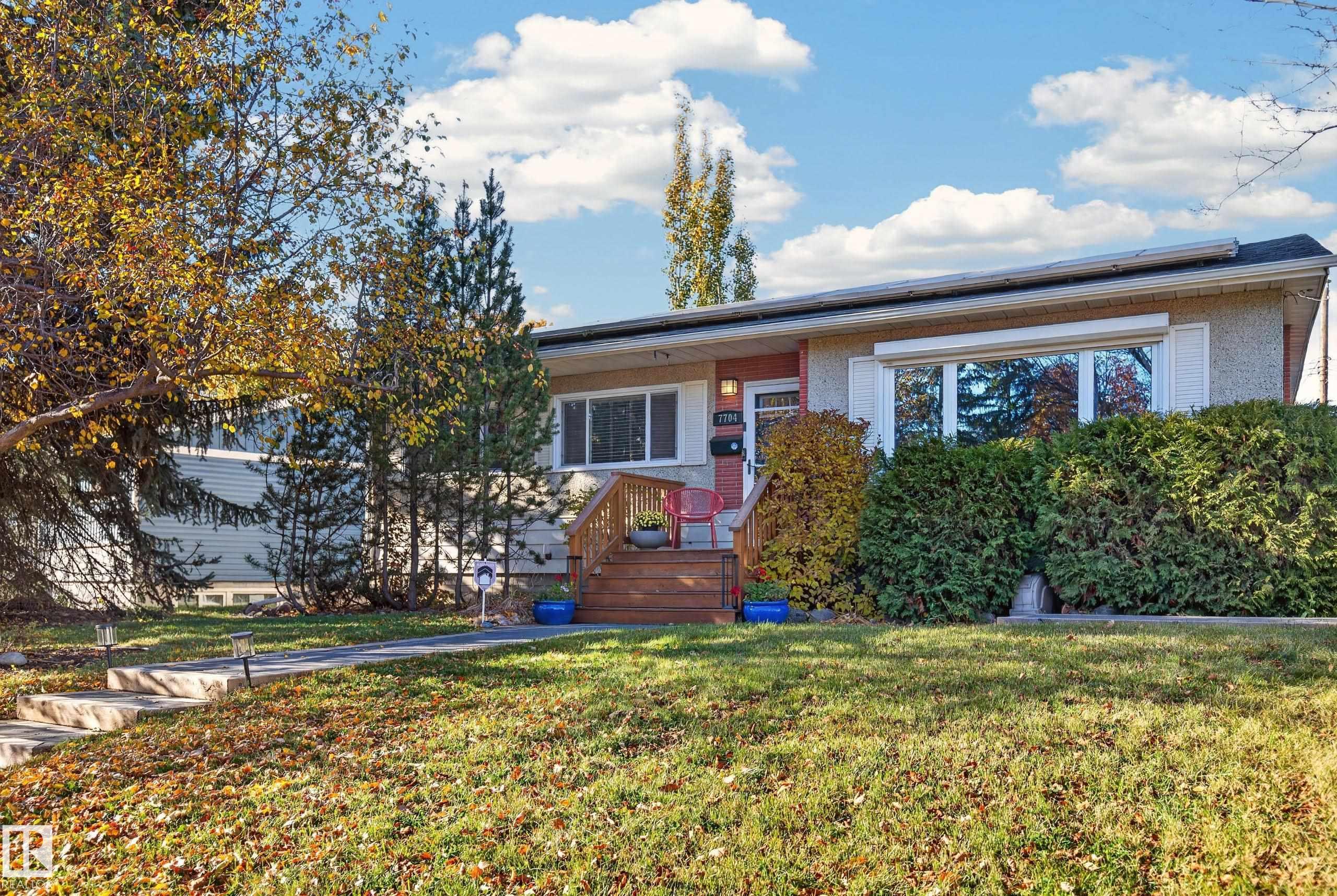 7704 102 Avenue Nw, Edmonton, MLS® # E4513858