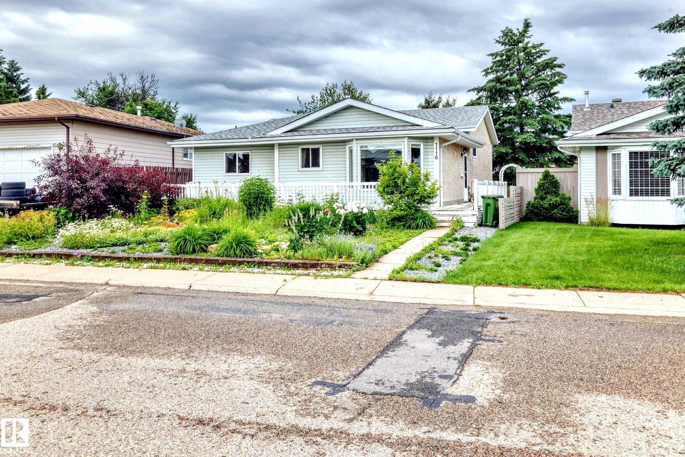 Real Estate Listing MLS E4514943