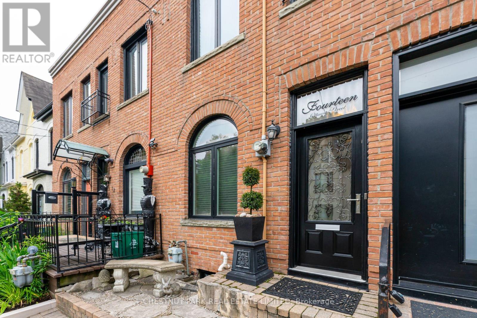 MLS® listing #27875120 for sale located at 14 OTTAWA STREET