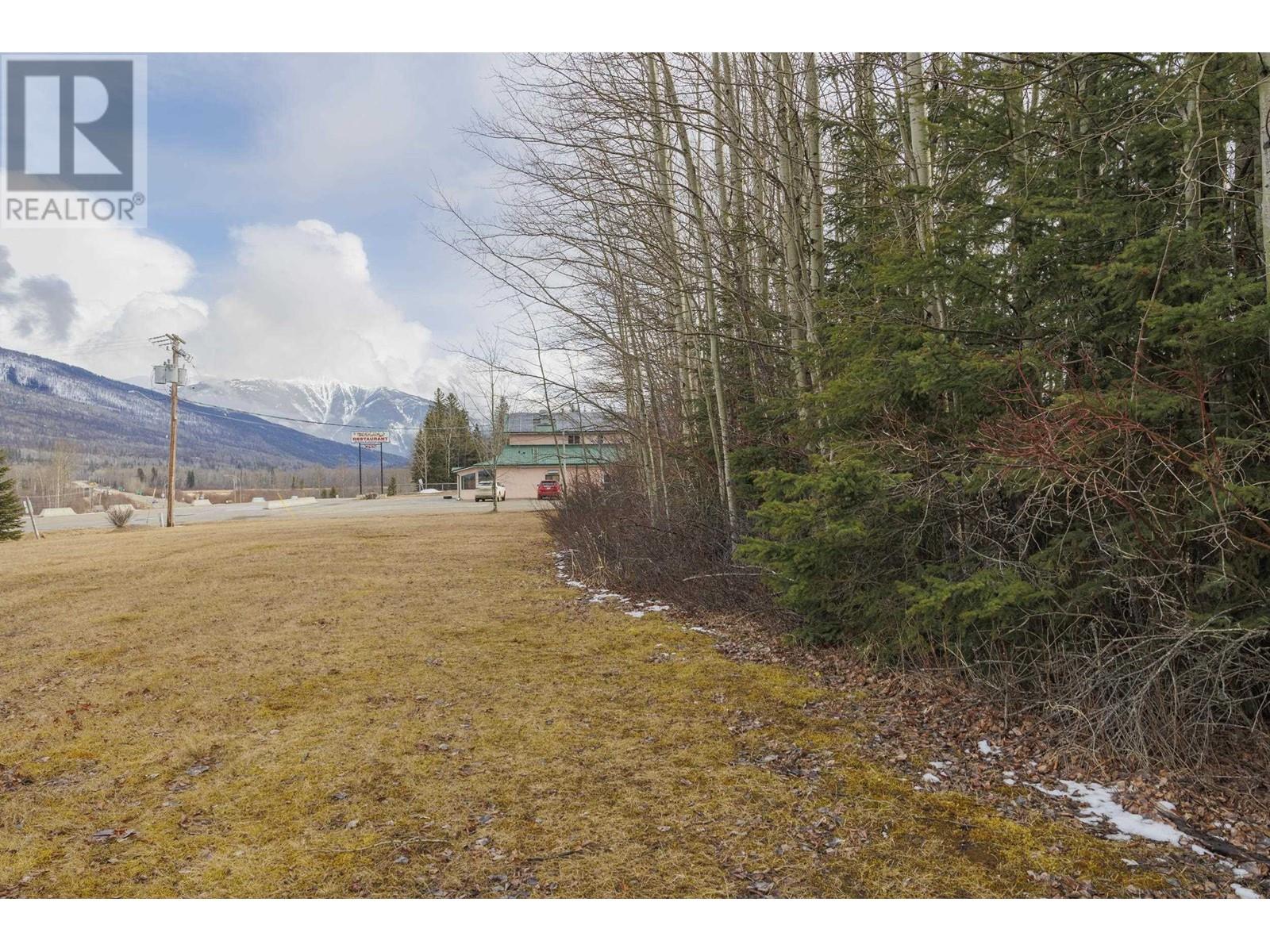 MLS® listing #28067947 for sale located at 1105 SE FRONTAGE ROAD