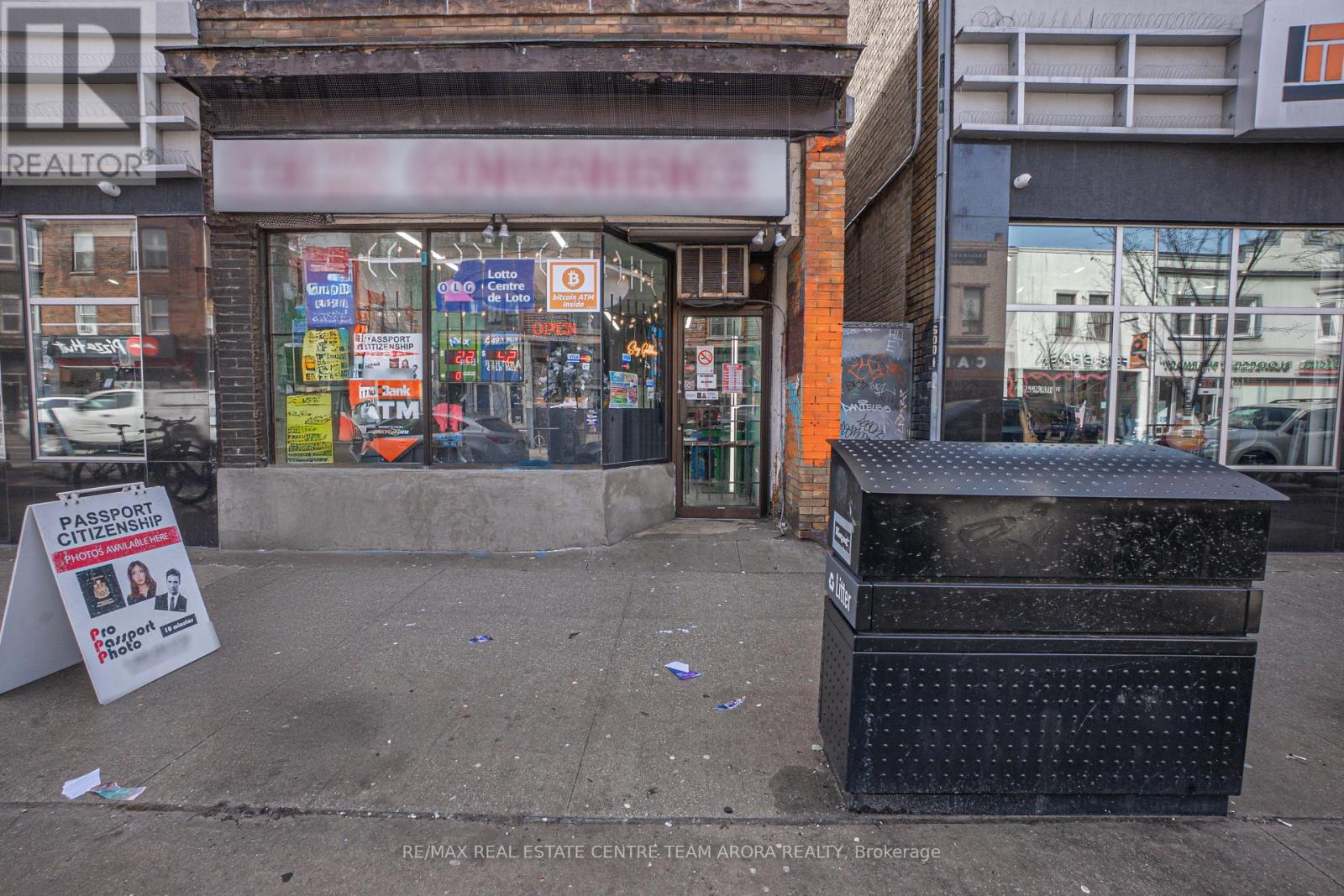 MLS® listing #28193221 for sale located at 927 BLOOR STREET W