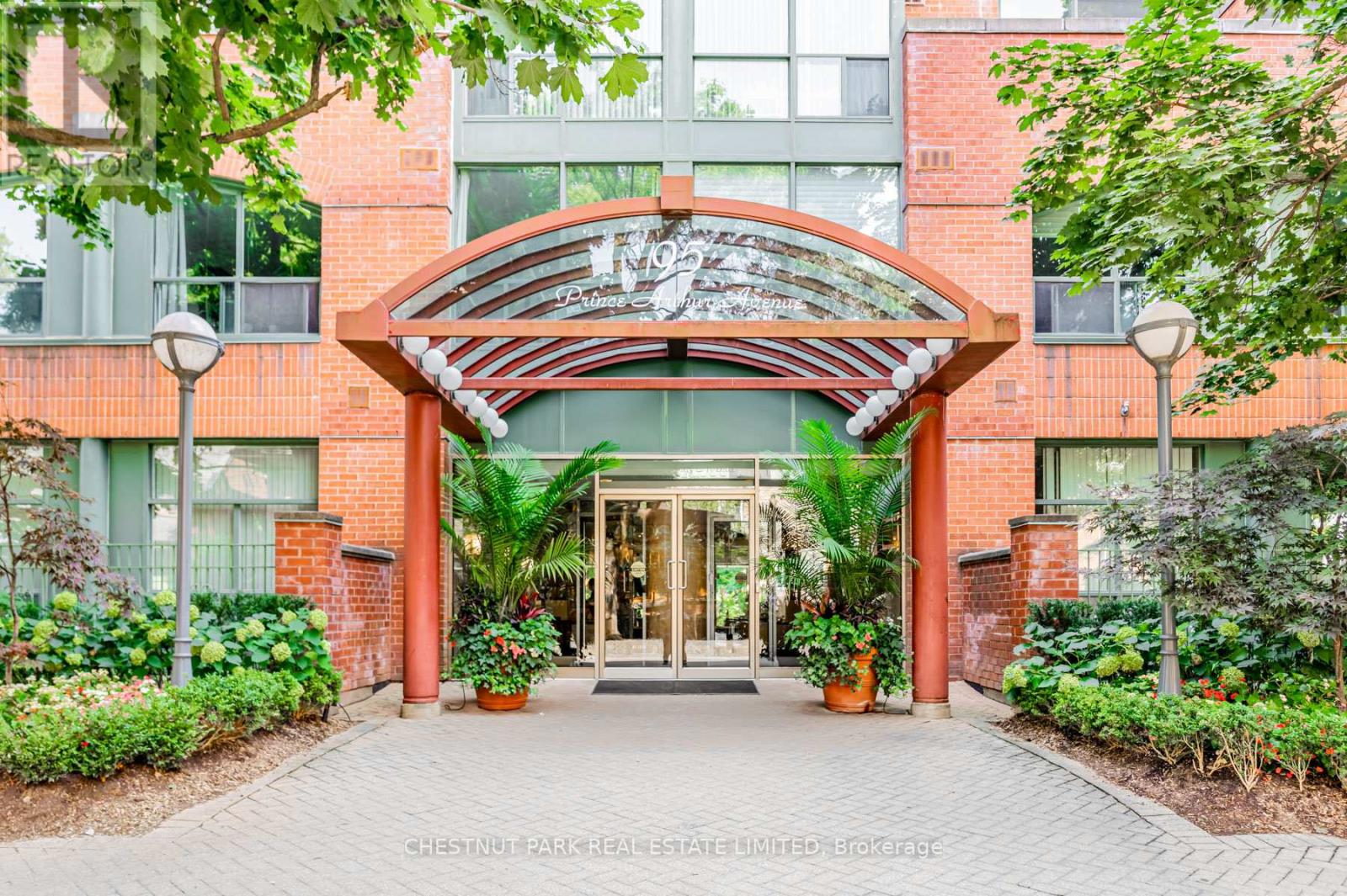 MLS® listing #28252196 for sale located at 104 - 95 PRINCE ARTHUR AVENUE
