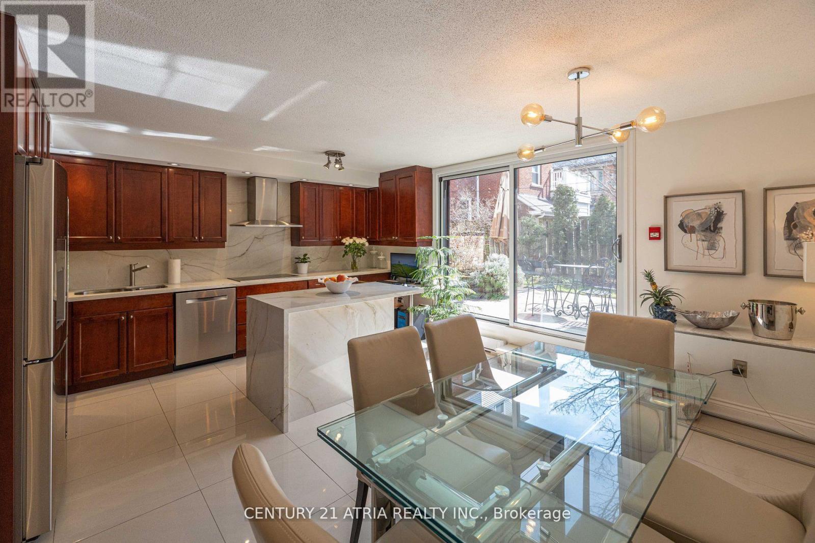 MLS® listing #28296213 for sale located at TH4 - 28 ADMIRAL ROAD