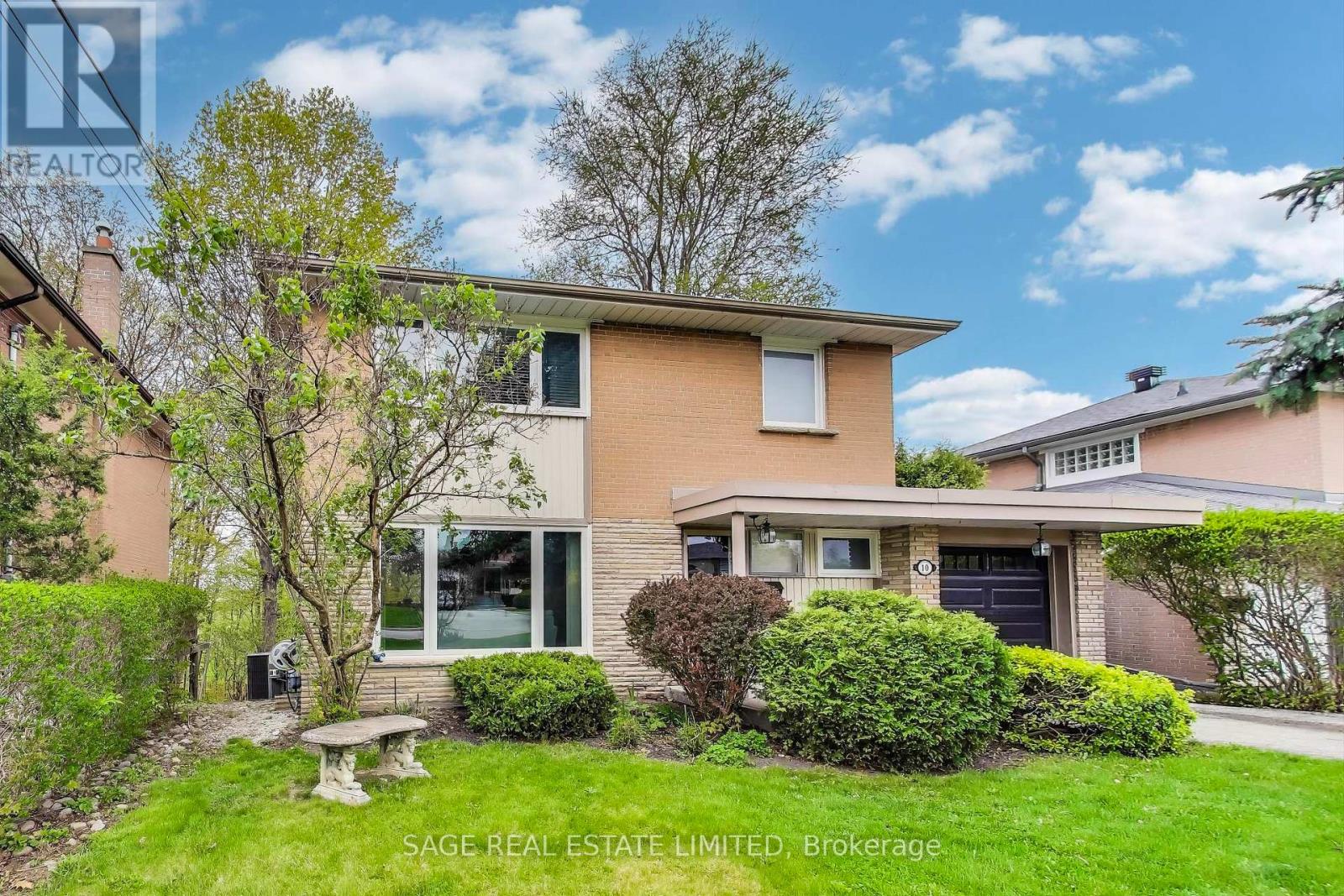 MLS® listing #28366174 for sale located at 10 OVERBROOK PLACE