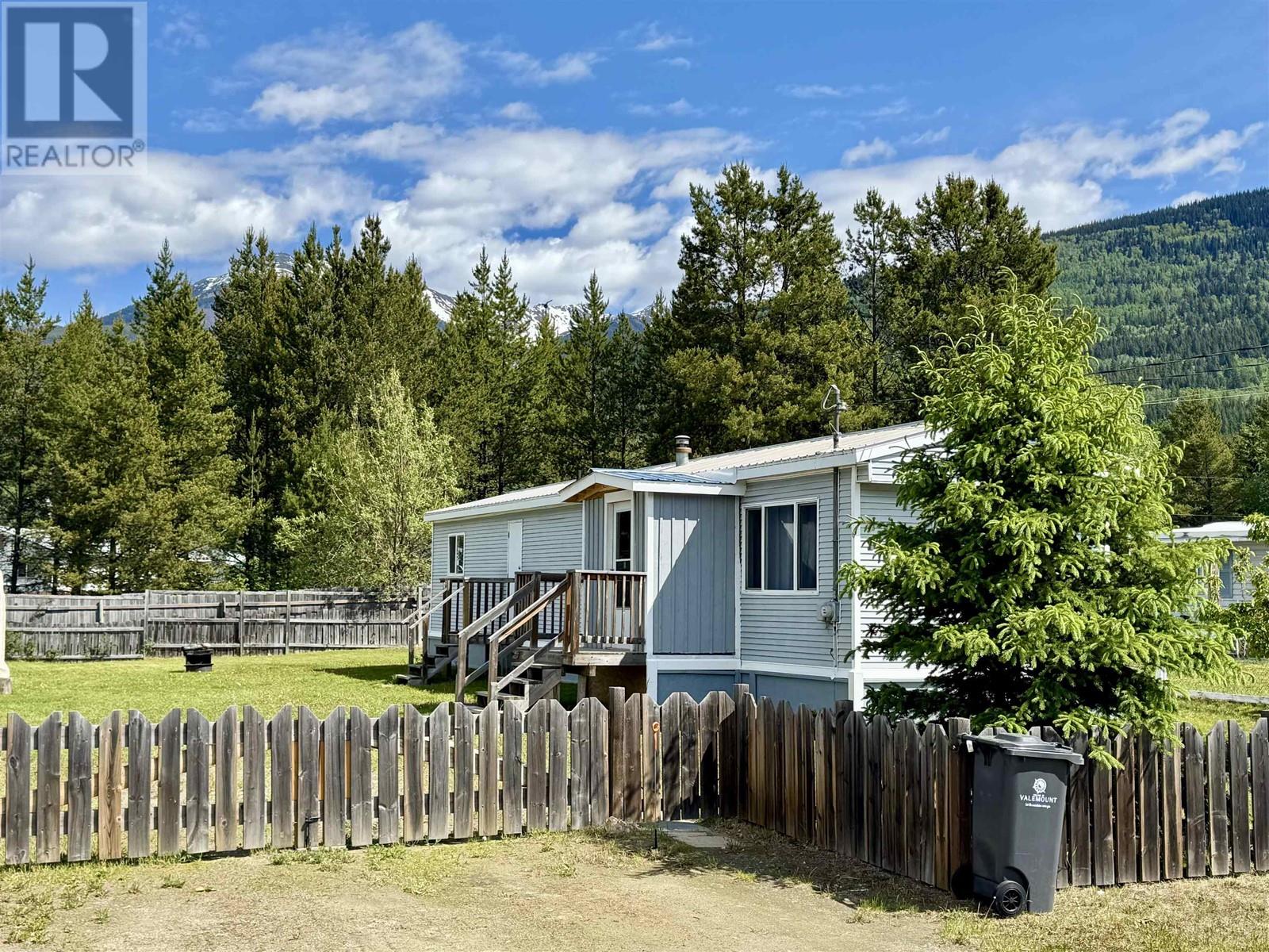 MLS® listing #28417139 for sale located at 970 BEAVEN CRESCENT
