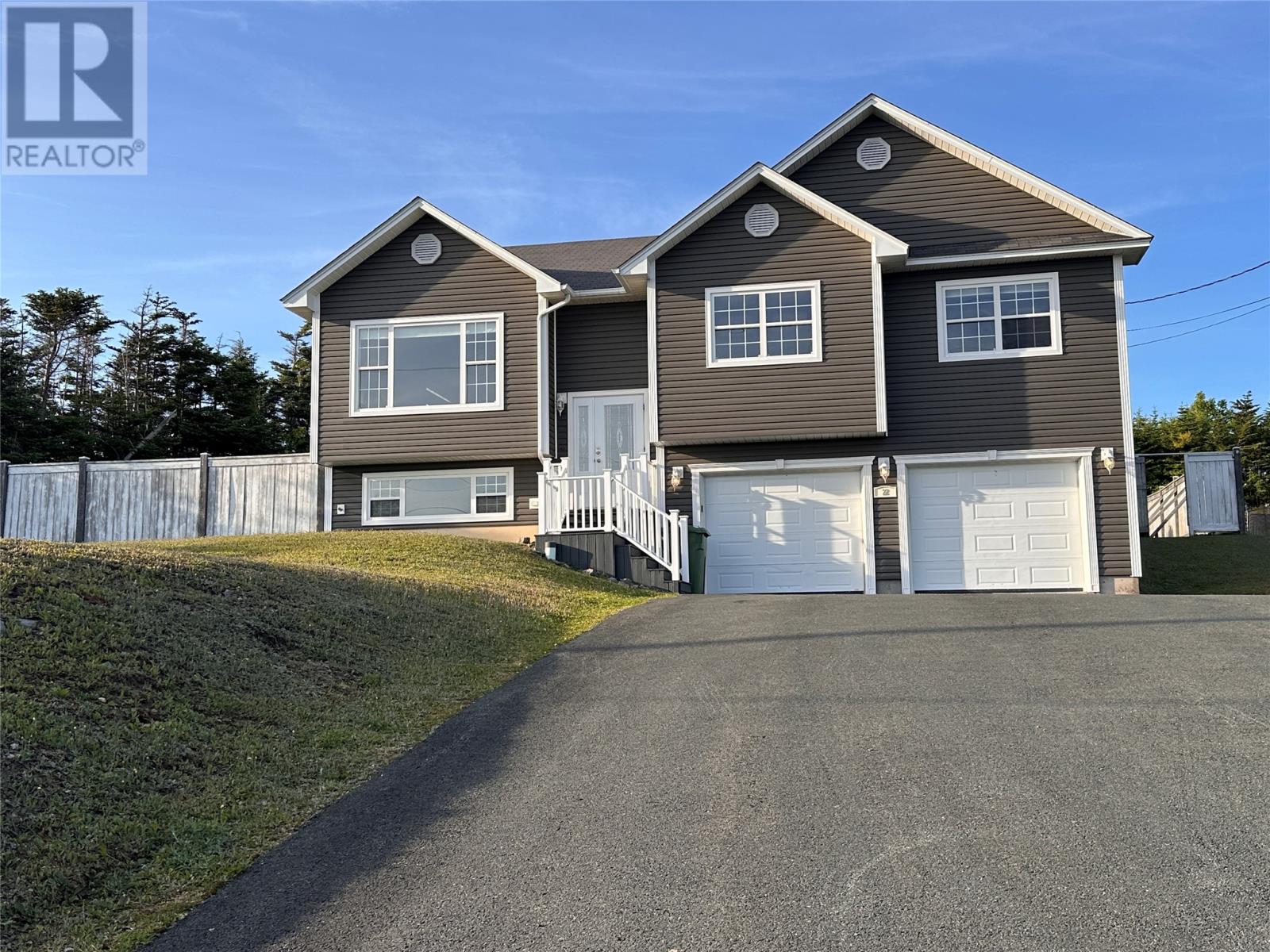MLS® listing #28538080 for sale located at 22 Dock Point Street