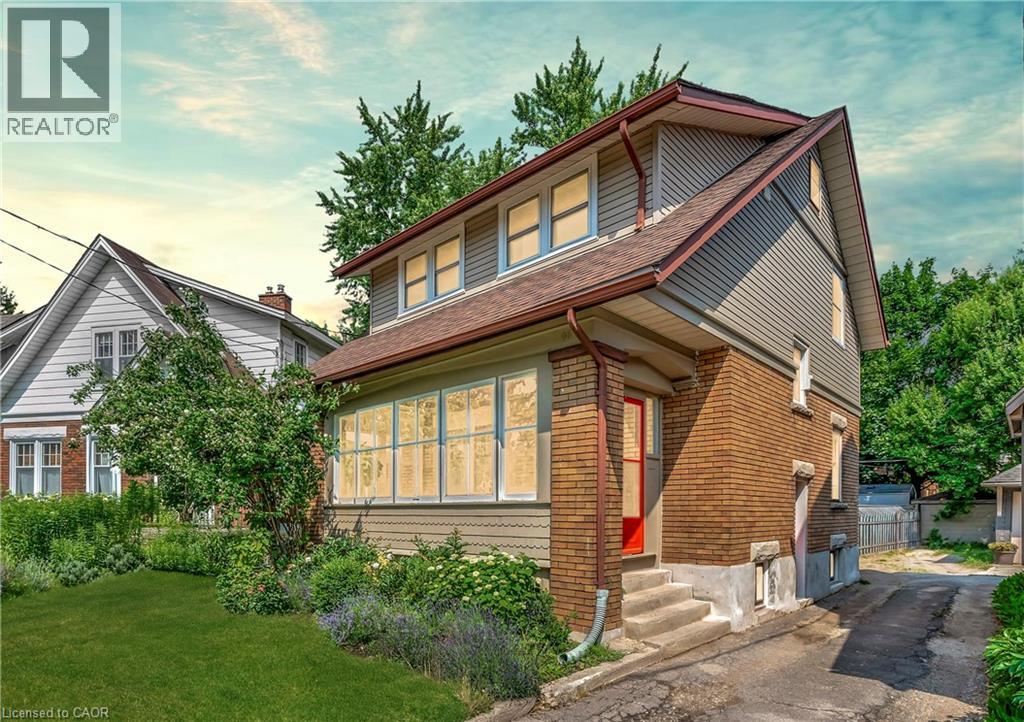 MLS® listing #28543403 for sale located at 96 FAIRVIEW Avenue