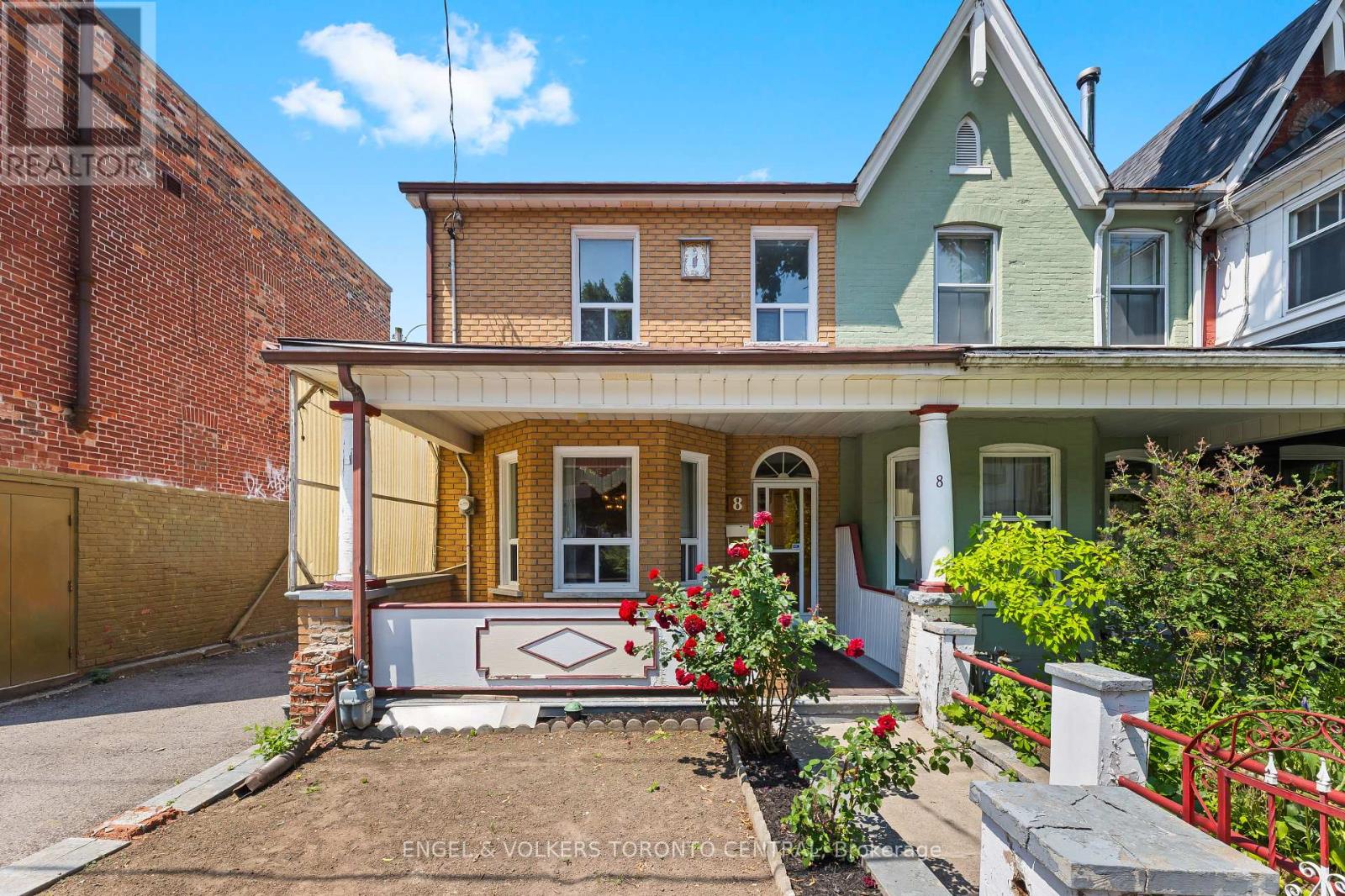 MLS® listing #28556721 for sale located at 8 BROOKFIELD STREET