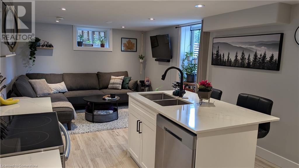 MLS® listing #28577989 for sale located at 41 BROADMOOR Avenue