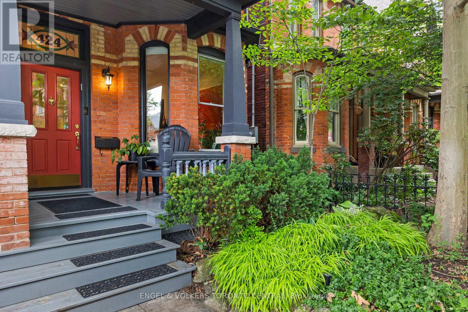 MLS® listing #28581382 for sale located at 424 SACKVILLE STREET
