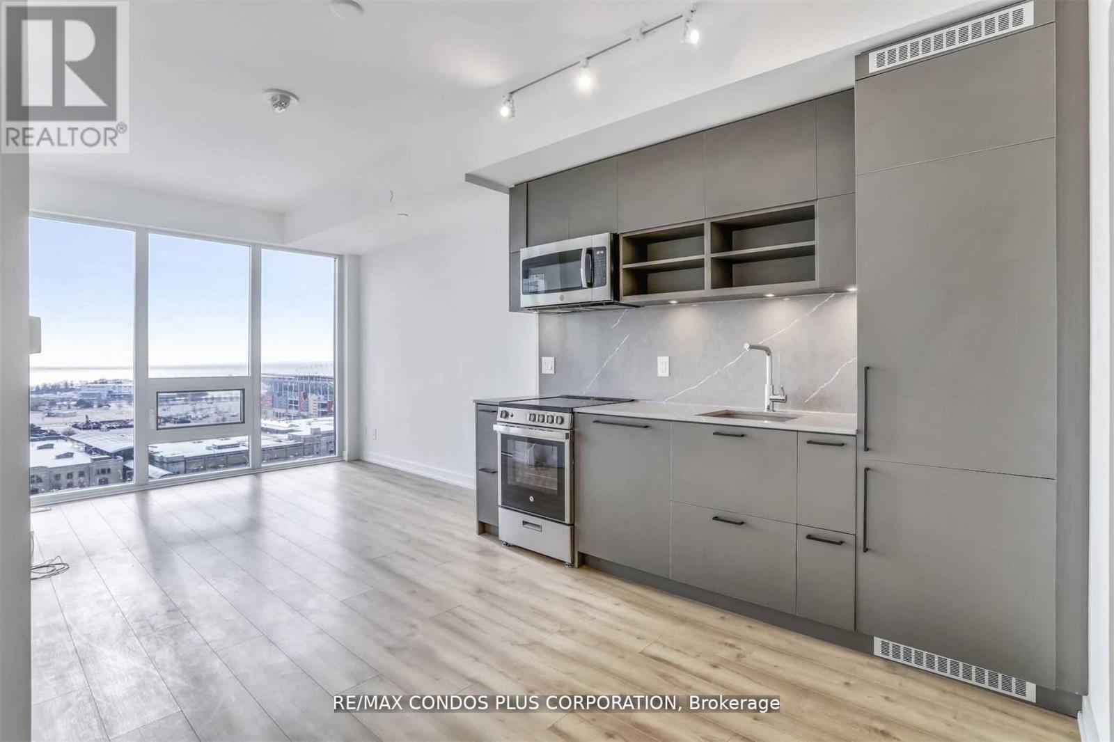 MLS® listing #28582126 for sale located at 1402 - 135 EAST LIBERTY STREET