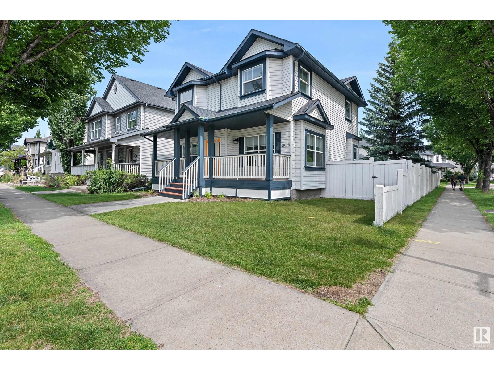 MLS® listing #28587937 for sale located at 1853 TOMLINSON WY NW