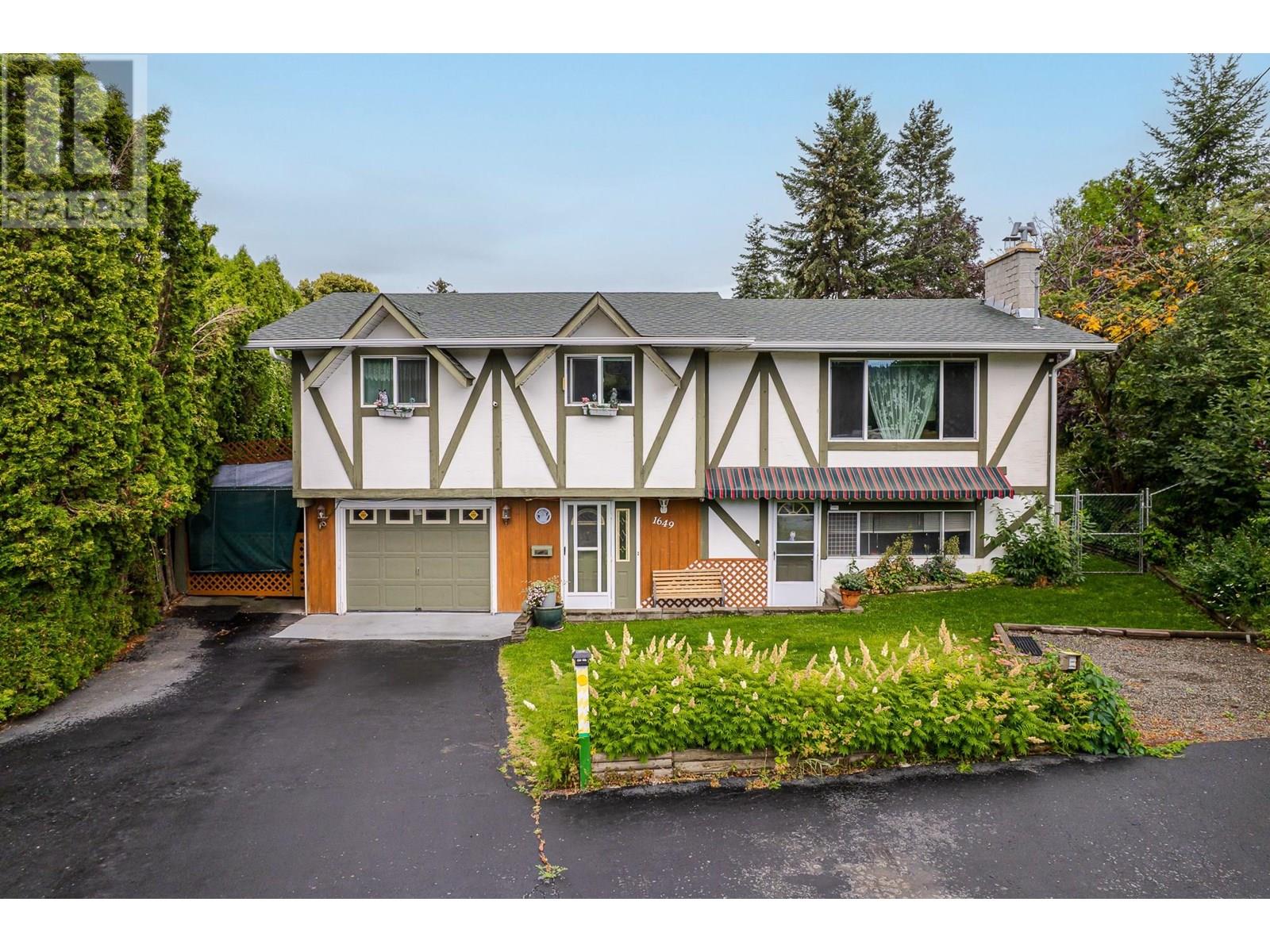 MLS® listing #28596219 for sale located at 1649 Monterey Place