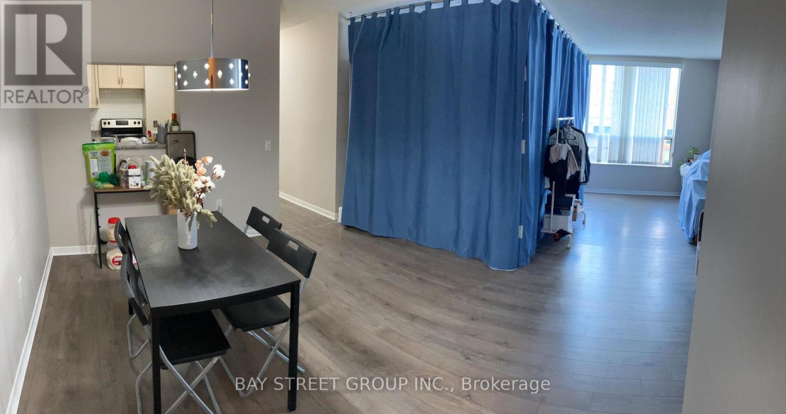 MLS® listing #28597503 for sale located at 902 - 284 BLOOR STREET W