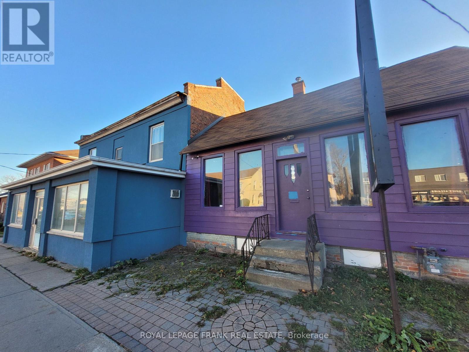 MLS® listing #28601207 for sale located at 139-141 KING STREET E