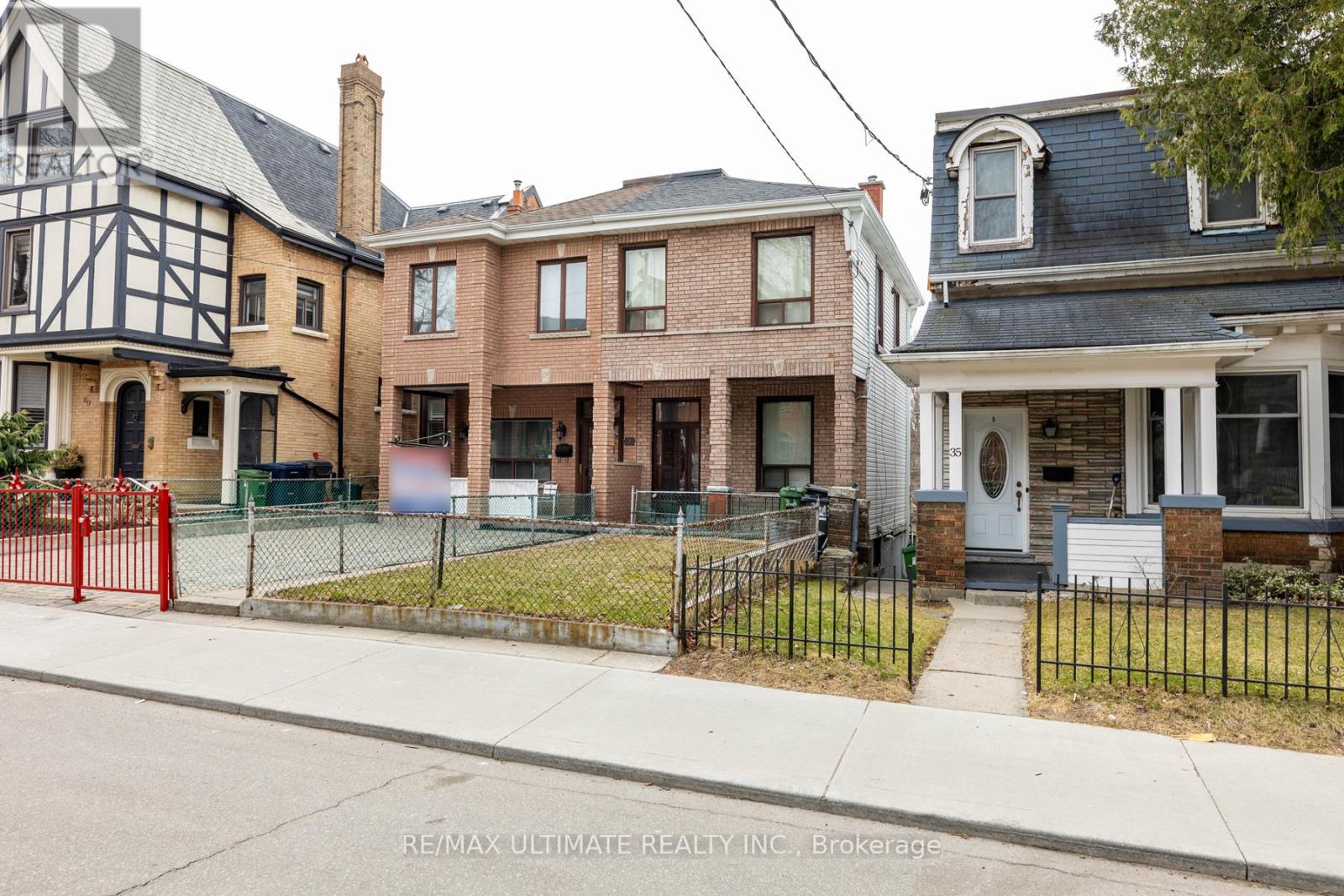 MLS® listing #28601256 for sale located at 33 SHANNON STREET