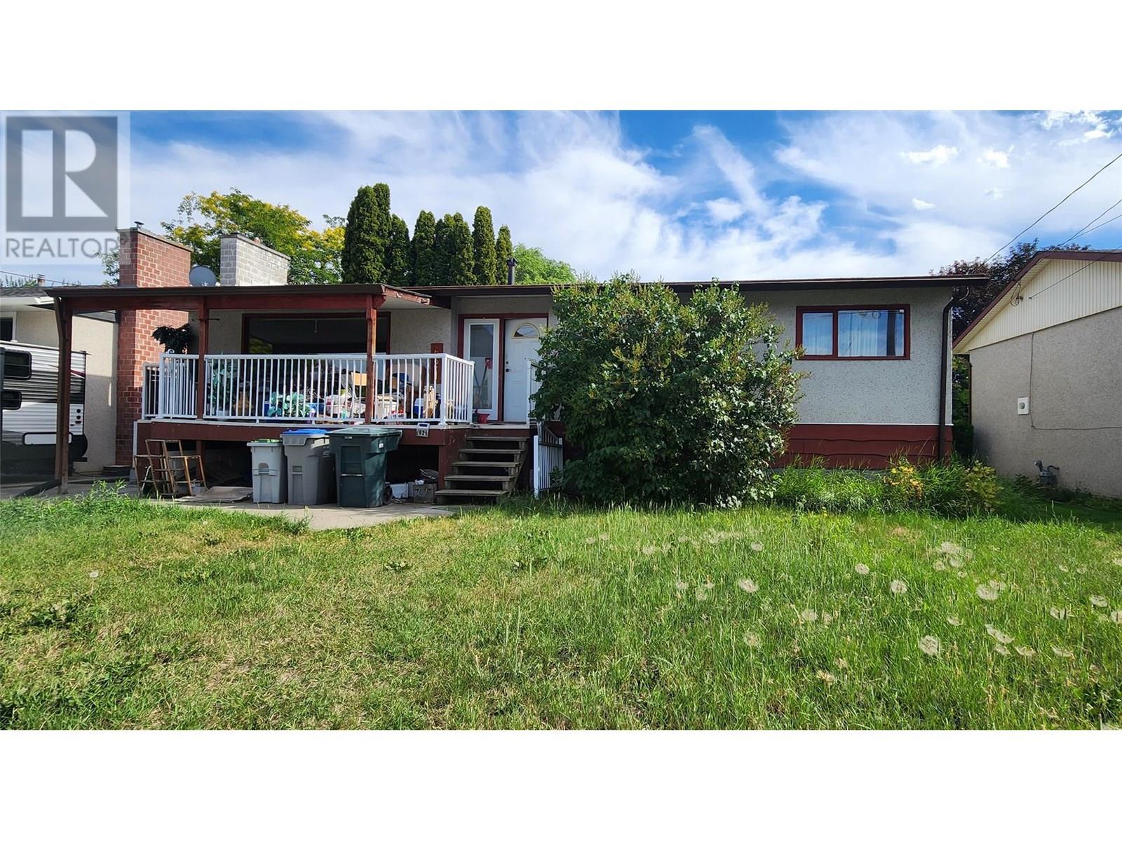 MLS® listing #28602929 for sale located at 621 CLEARWATER Avenue