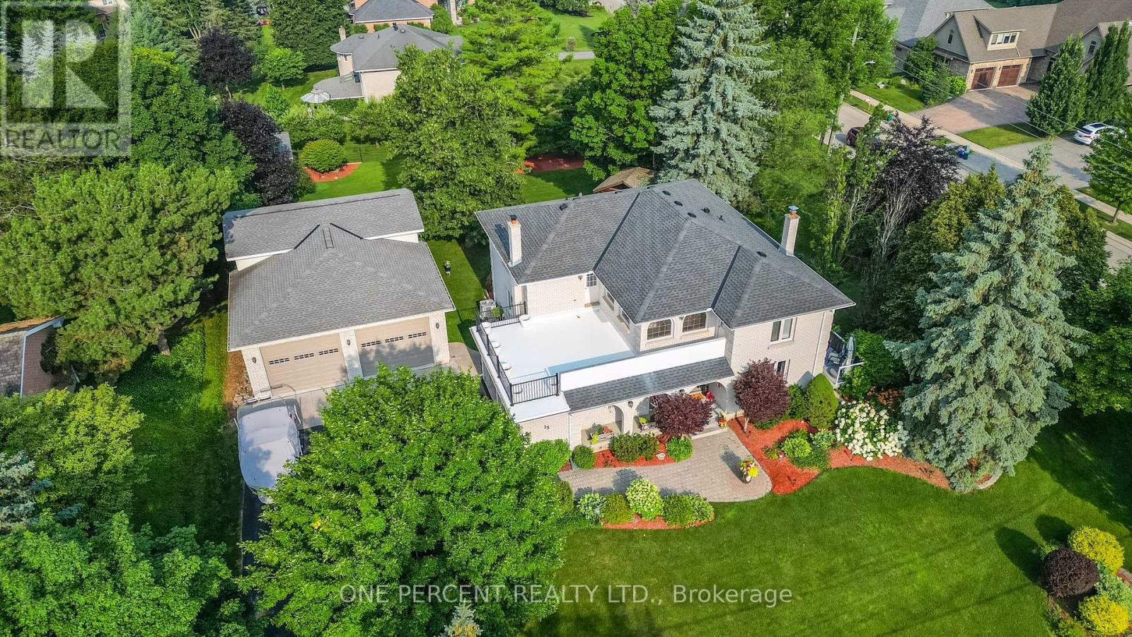 MLS® listing #28610598 for sale located at 15 MARQUETTE DRIVE