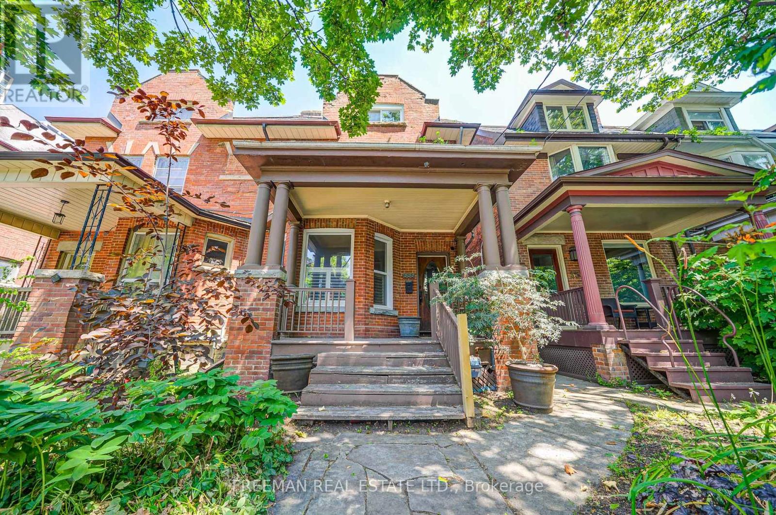 MLS® listing #28639662 for sale located at 555 MARKHAM STREET