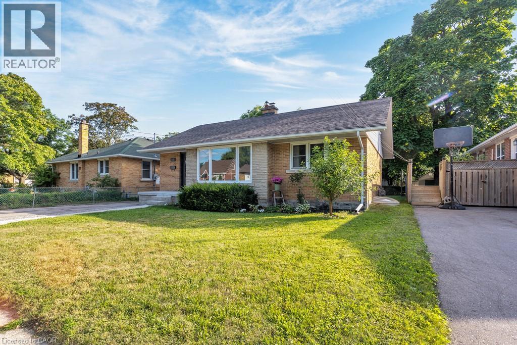 MLS® listing #28650230 for sale located at 196 PATRICIA Avenue