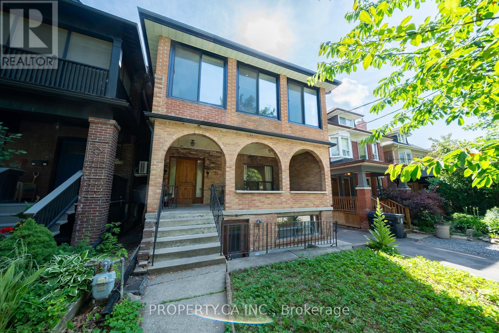 MLS® listing #28657425 for sale located at 35 PINEWOOD AVENUE