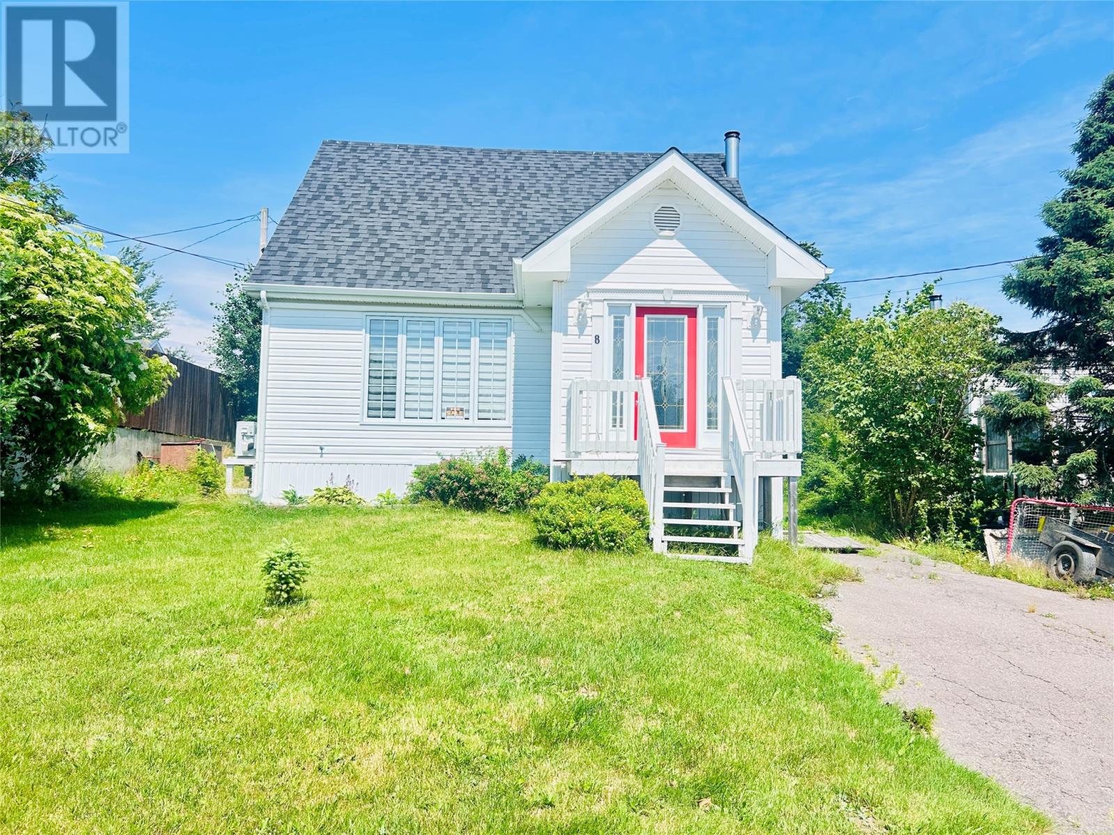 MLS® listing #28660868 for sale located at 8 Cedar Lane