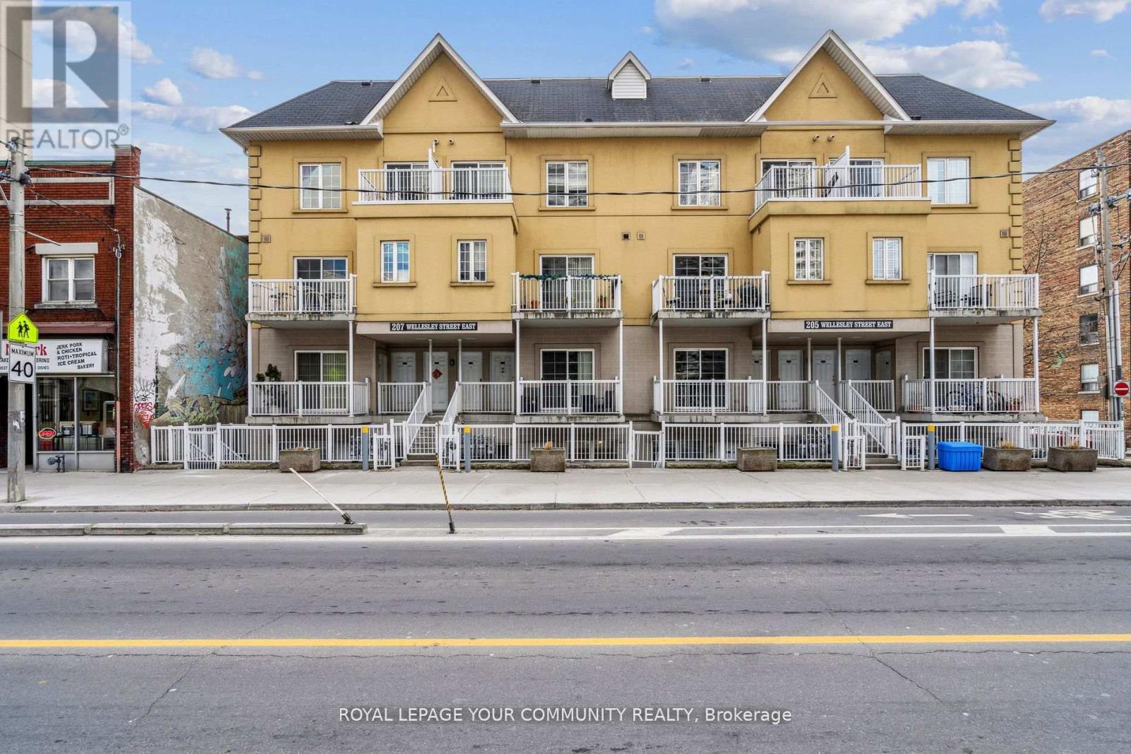 MLS® listing #28662913 for sale located at 103 - 207 WELLESLEY STREET E