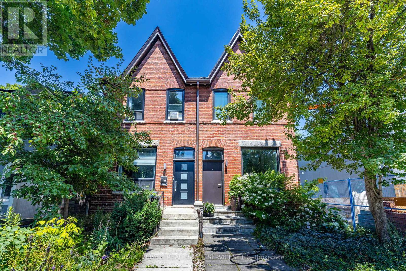 MLS® listing #28663032 for sale located at 10 FOLLIS AVENUE