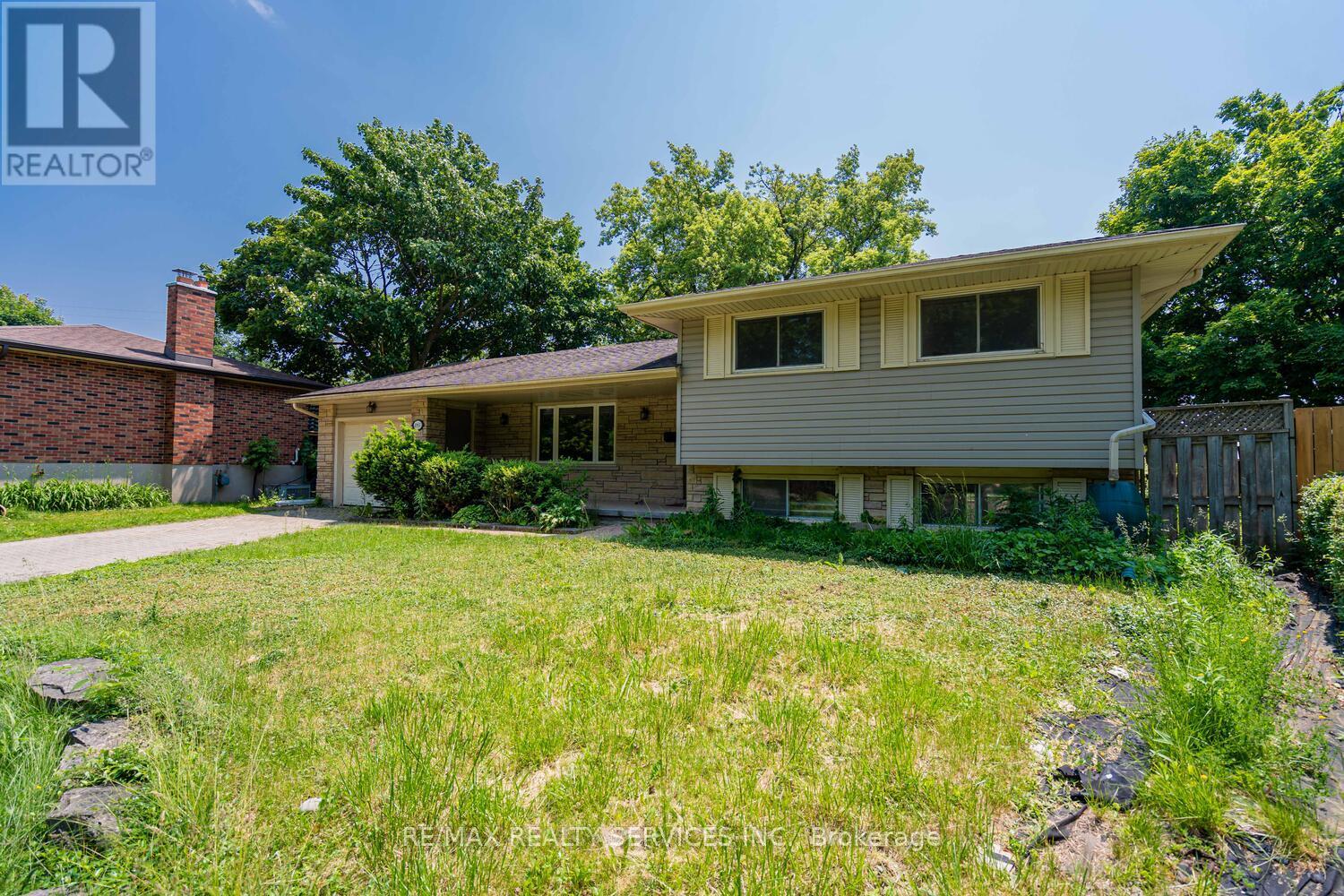 MLS® listing #28669755 for sale located at BASEMENT - 285 THORNCREST DRIVE