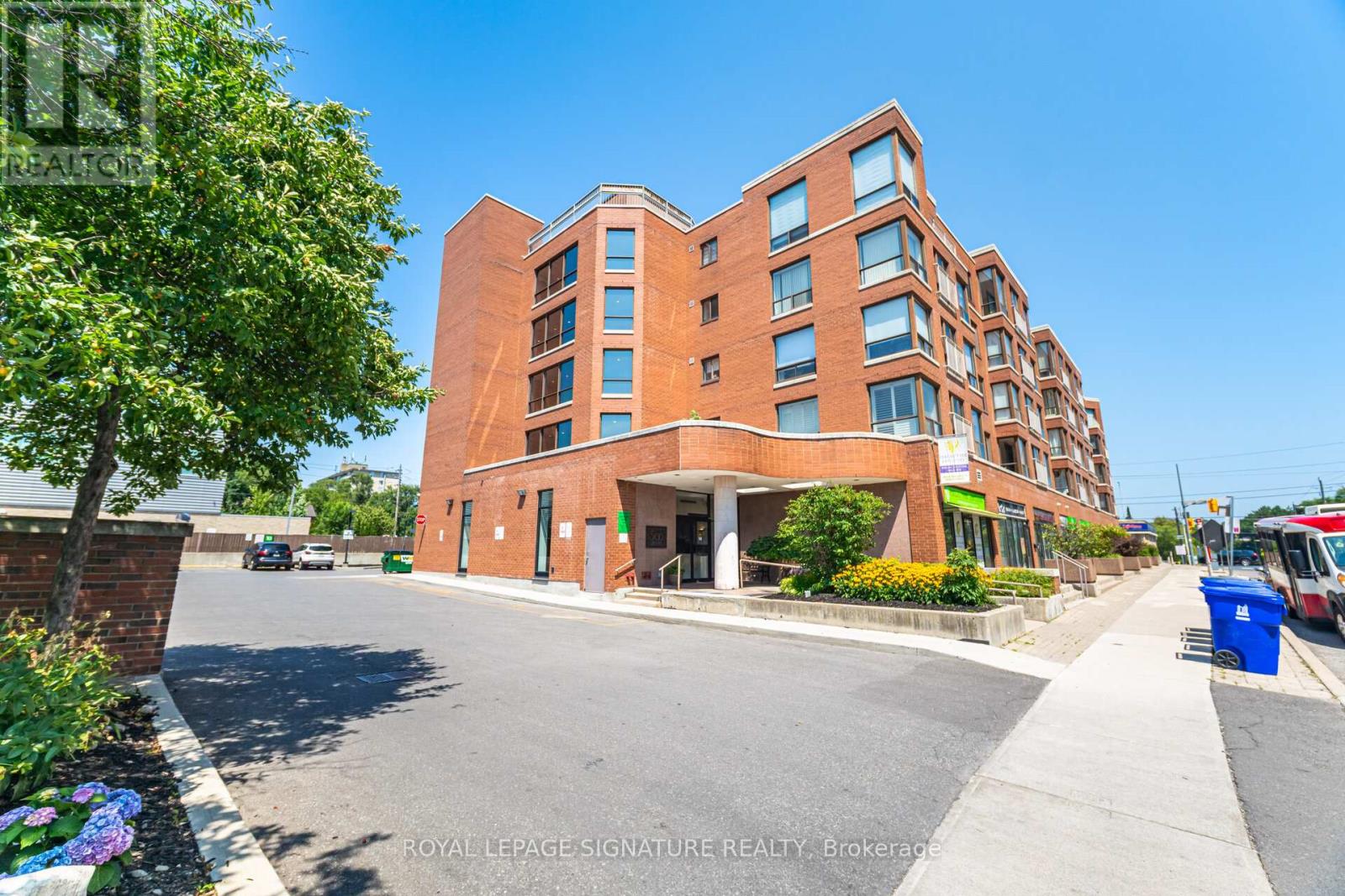 MLS® listing #28670306 for sale located at 309 - 500 GLENCAIRN AVENUE