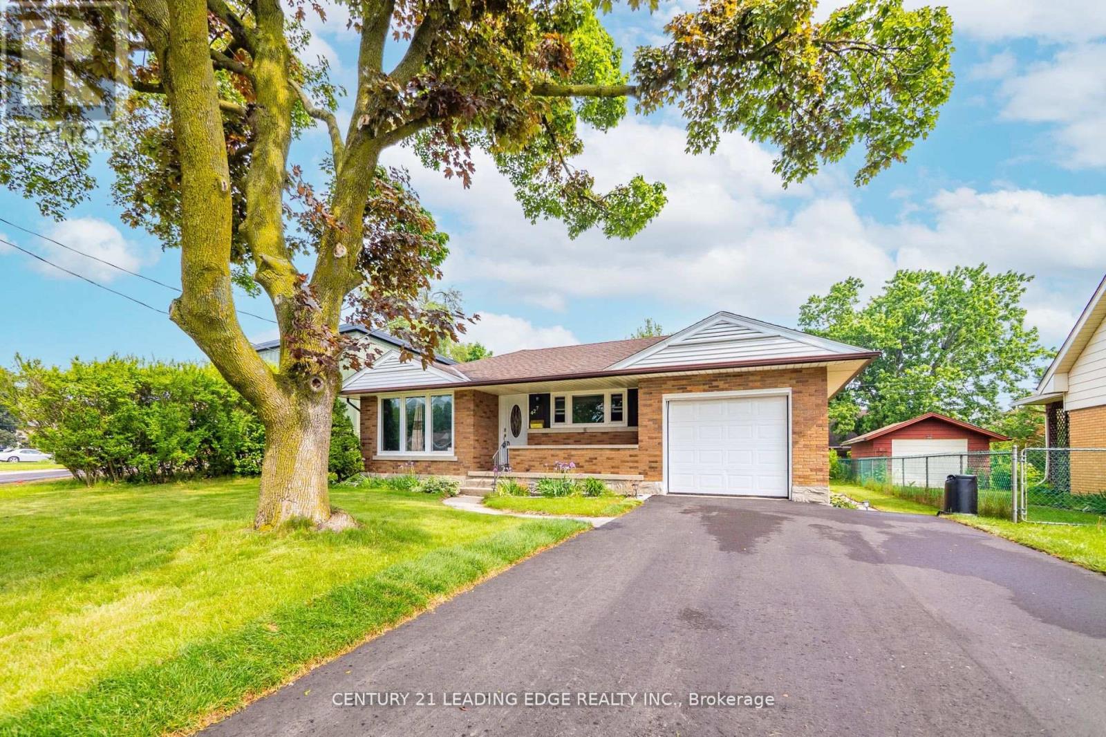 MLS® listing #28670409 for sale located at 427 KRUG STREET
