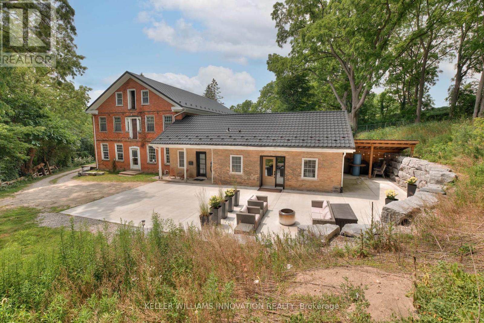 MLS® listing #28673873 for sale located at 38 SHIRK PLACE