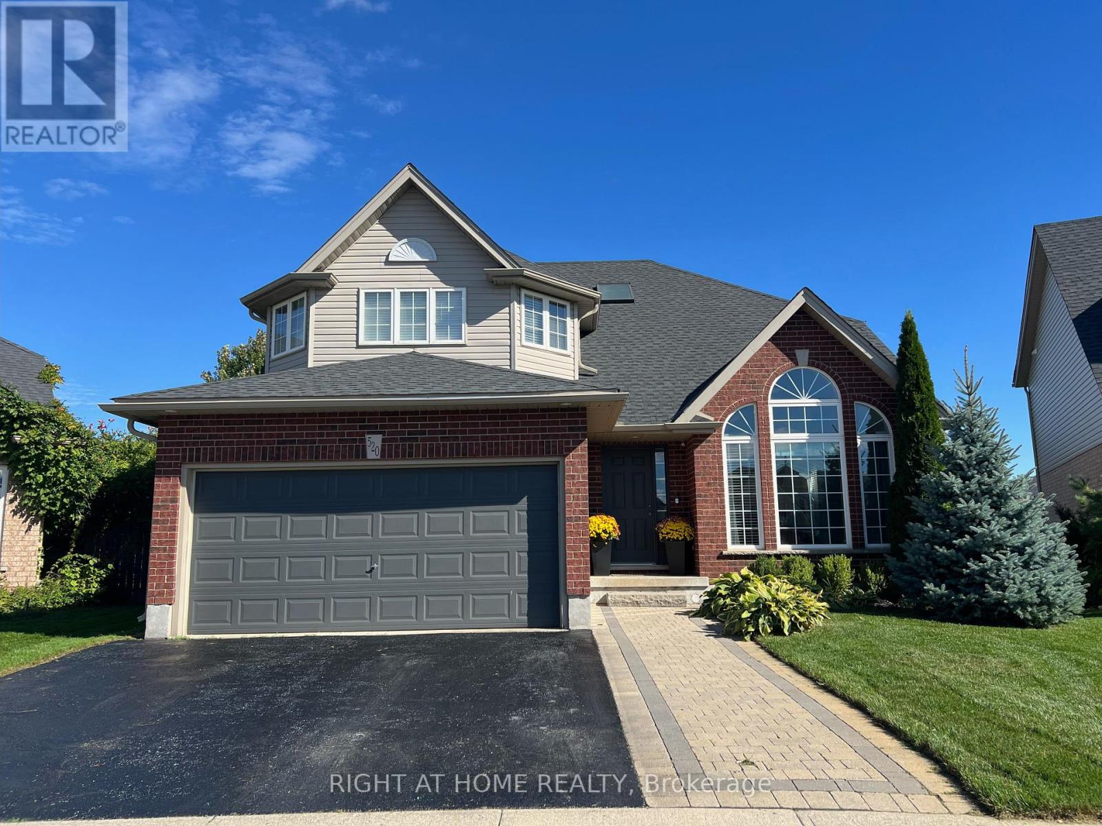 MLS® listing #28677830 for sale located at 520 PINE HOLLOW COURT