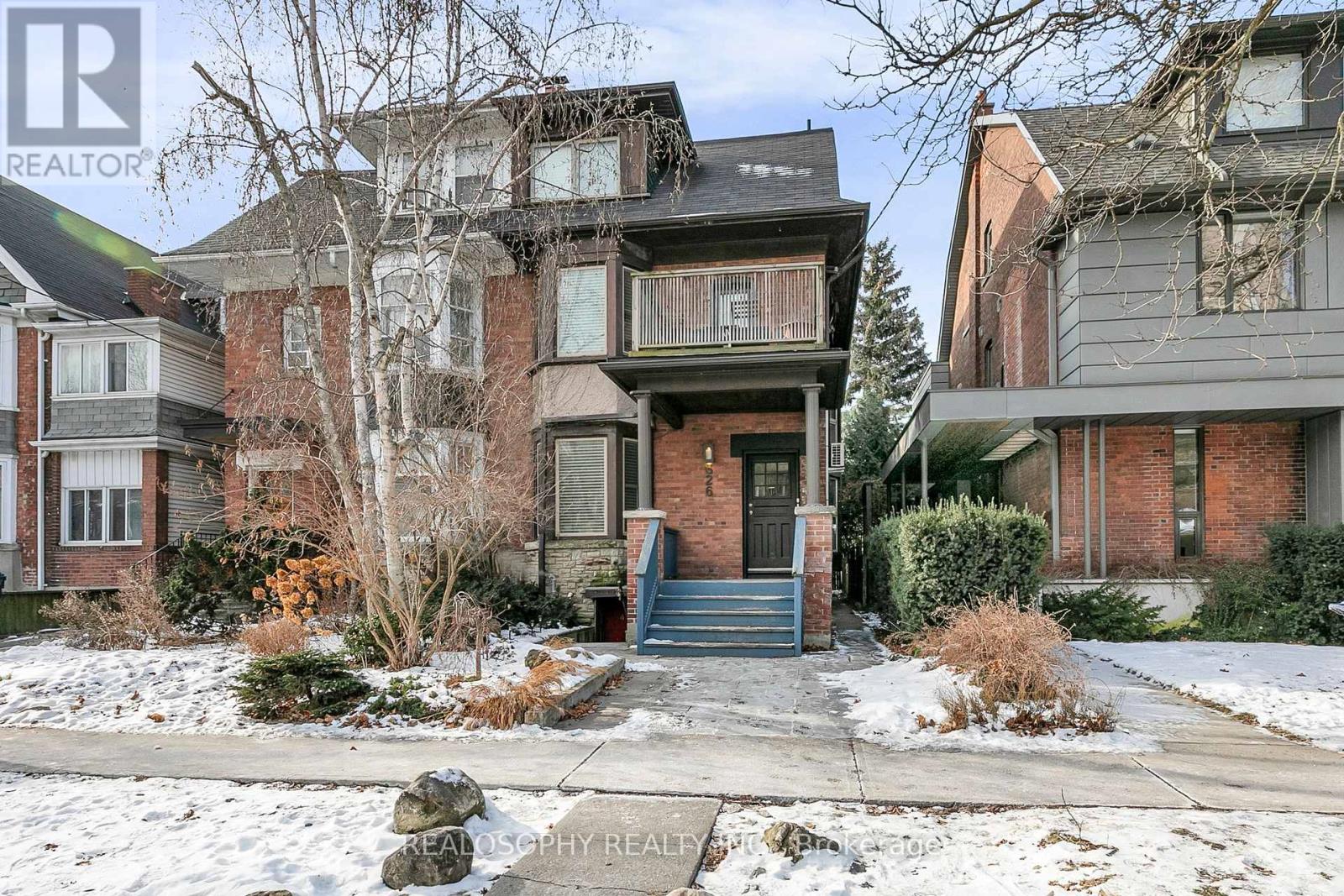 MLS® listing #28677851 for sale located at 626 HURON STREET