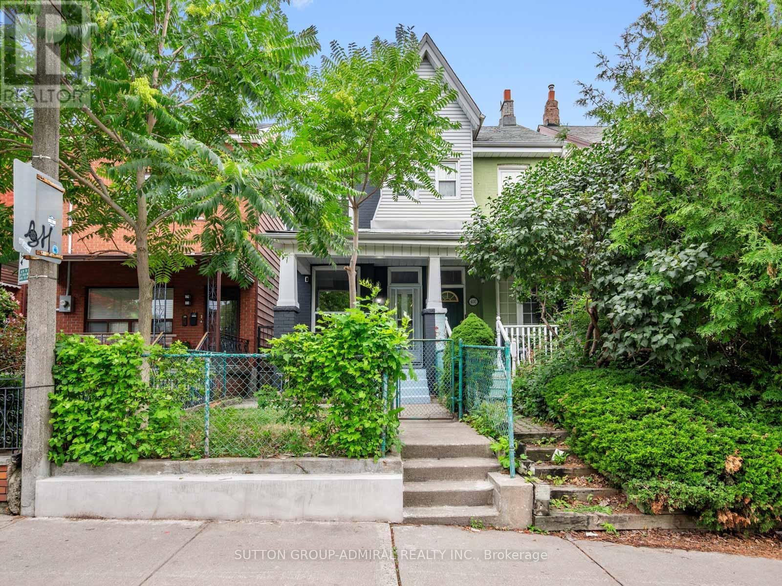 MLS® listing #28688824 for sale located at 398 CRAWFORD STREET