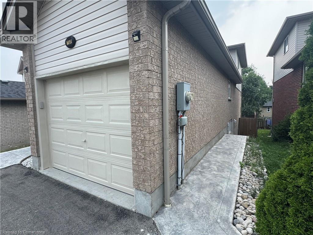 MLS® listing #28689746 for sale located at 160 FALLOWFIELD Drive Unit# Lower
