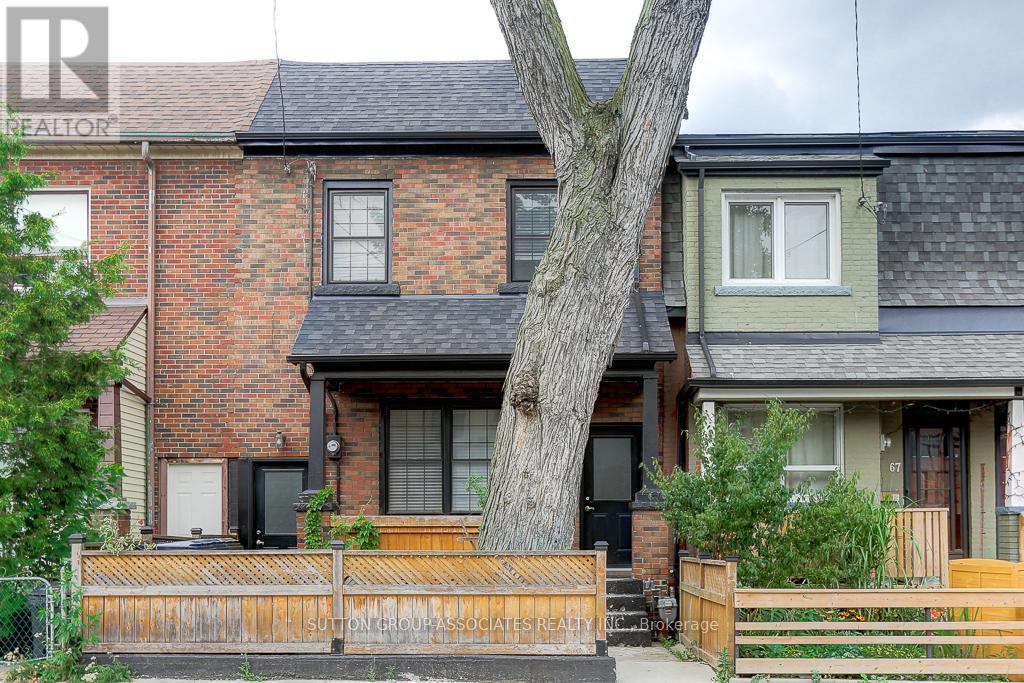 MLS® listing #28693895 for sale located at 69 PALMERSTON AVENUE